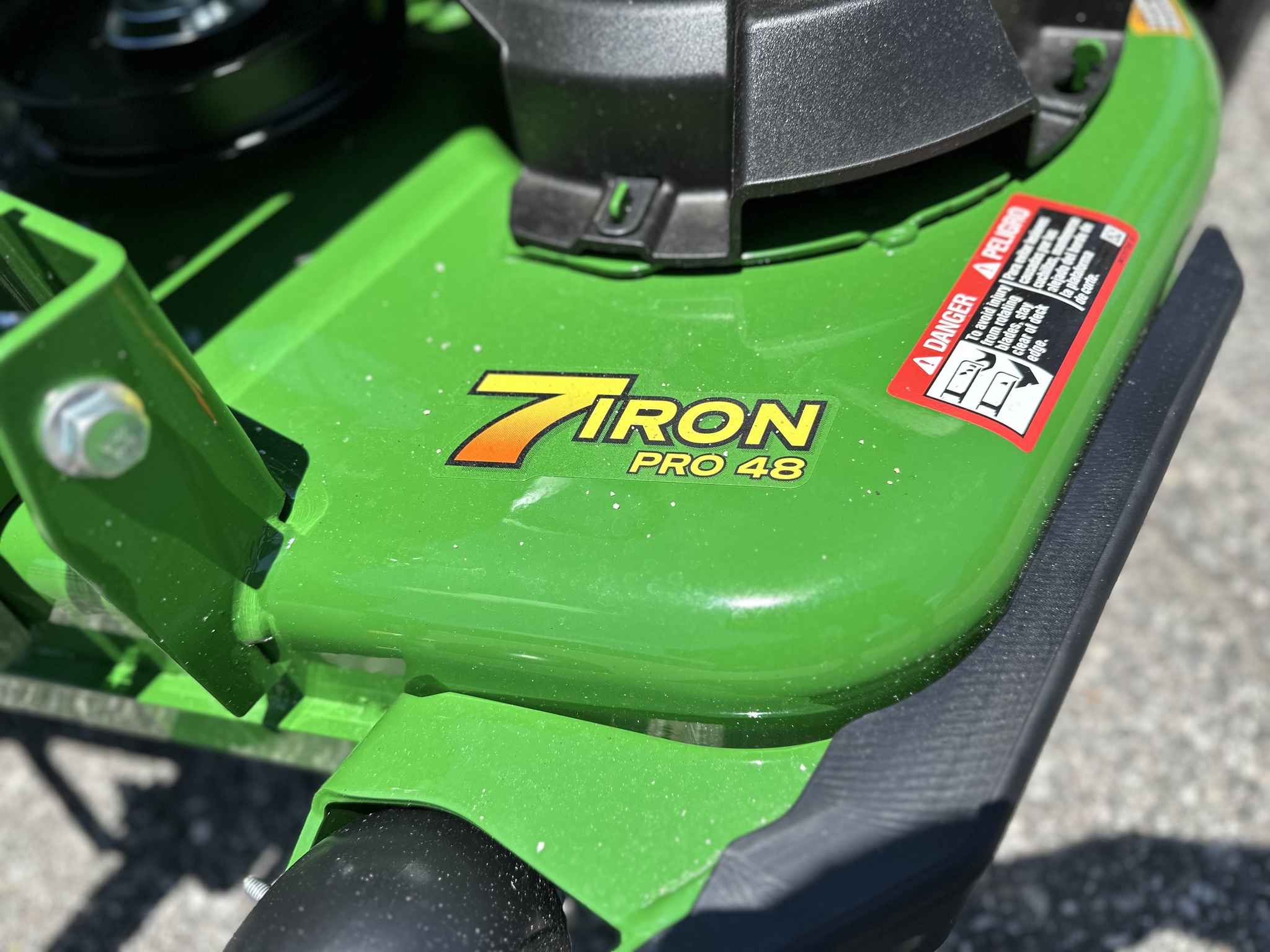 2025 John Deere Q820M Image 8