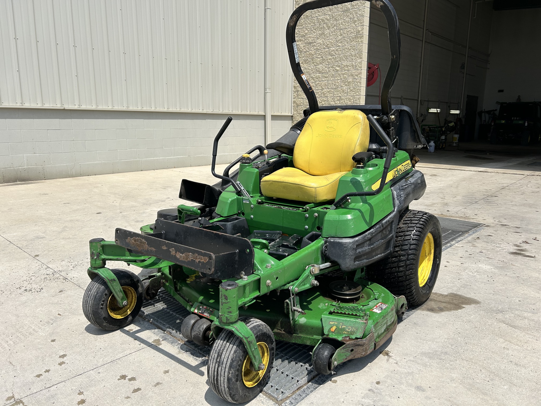 2010 John Deere Z910A Image 3