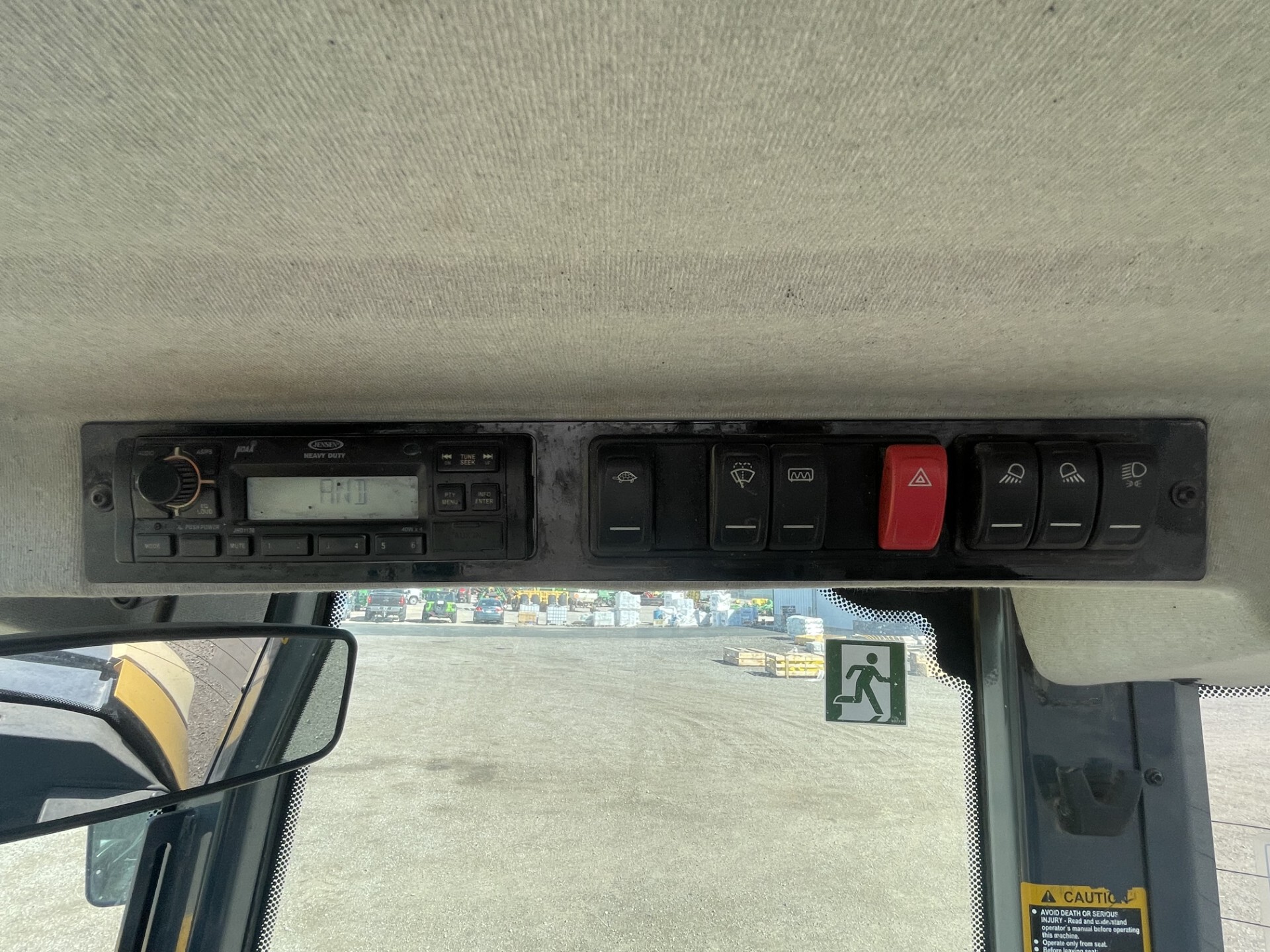 2019 John Deere 324L Image 23