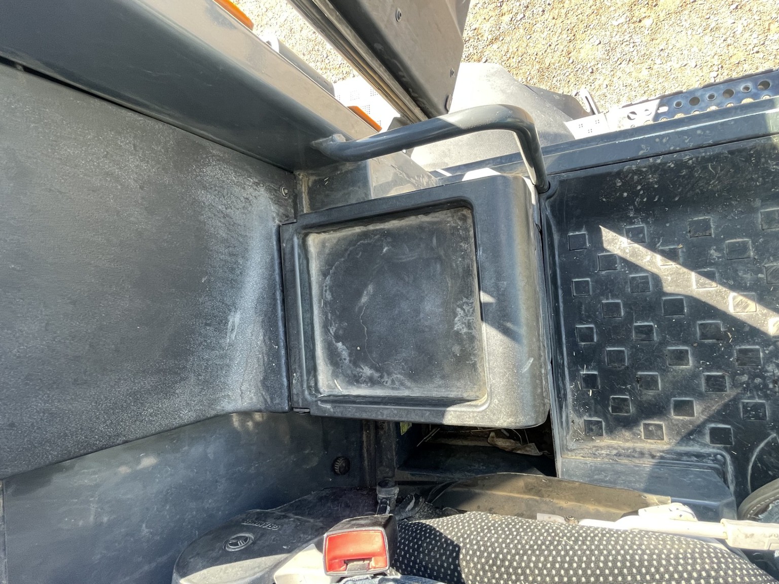 2019 John Deere 324L Image 27