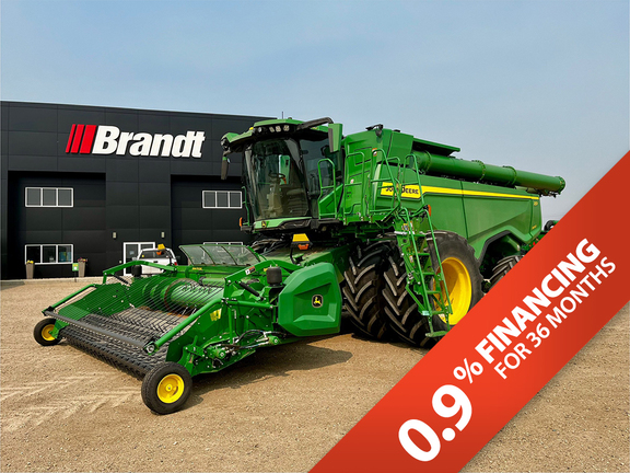 Photo of a 2023 John Deere X9 1100