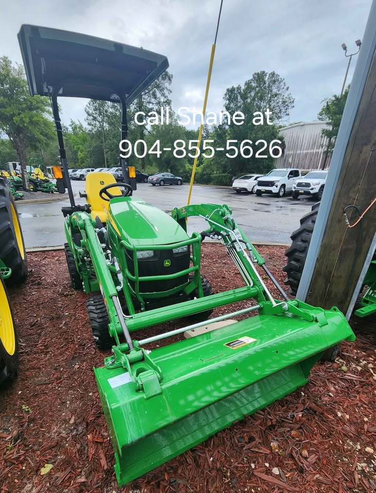 2025 John Deere 1025R Image 2