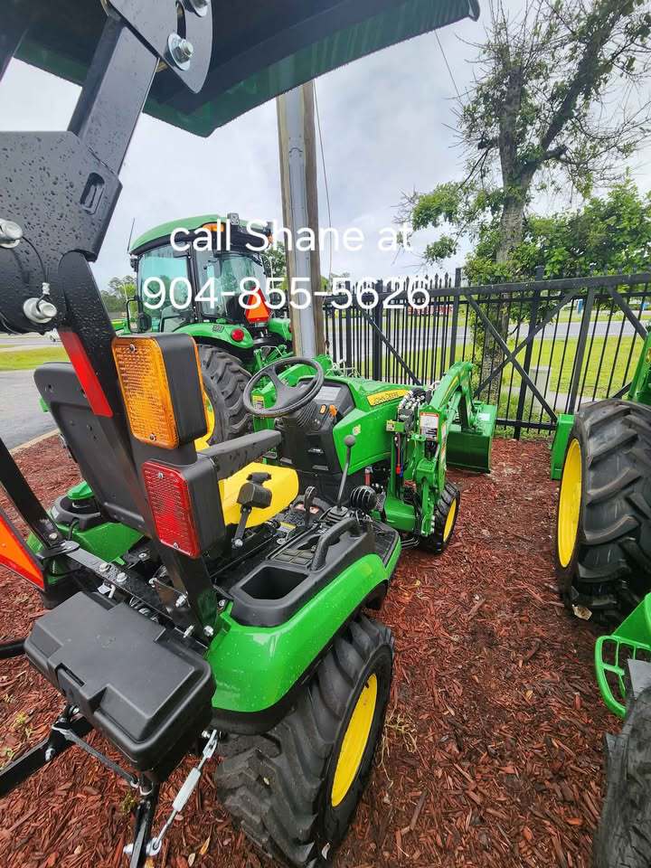2025 John Deere 1025R Image 3