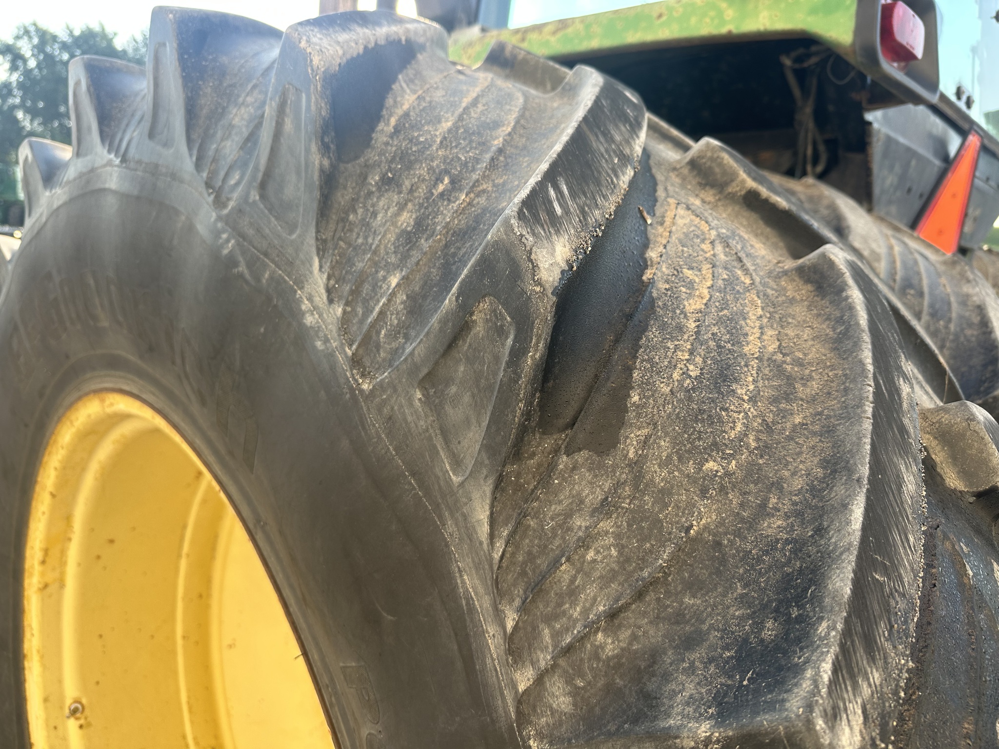 1987 John Deere 4850 Image 5