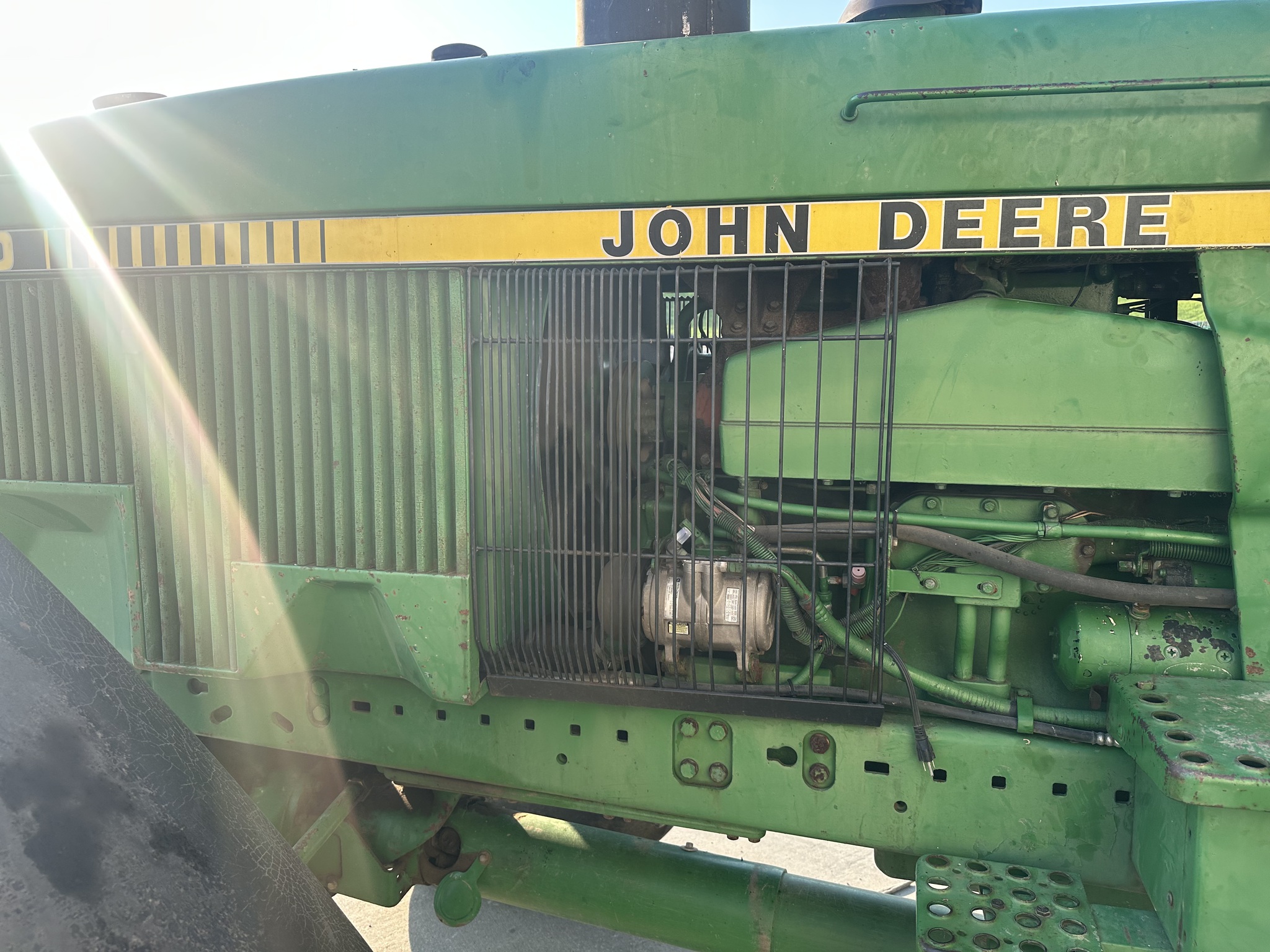 1987 John Deere 4850 Image 2