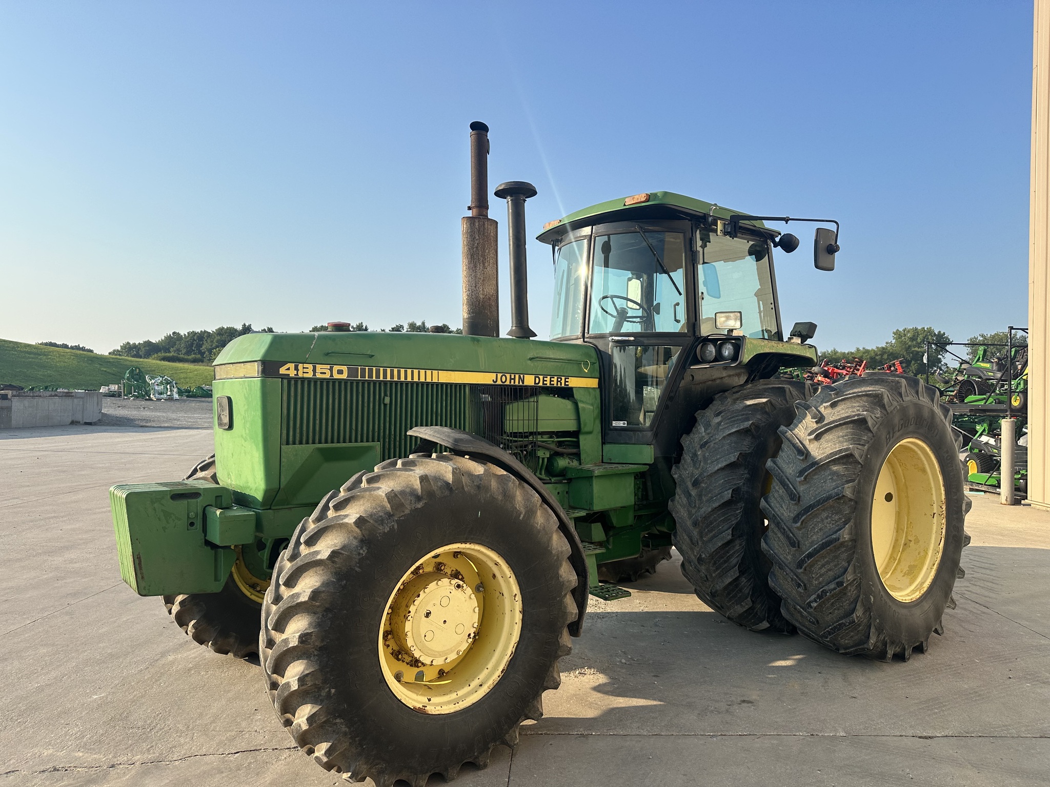 1987 John Deere 4850 Image 16