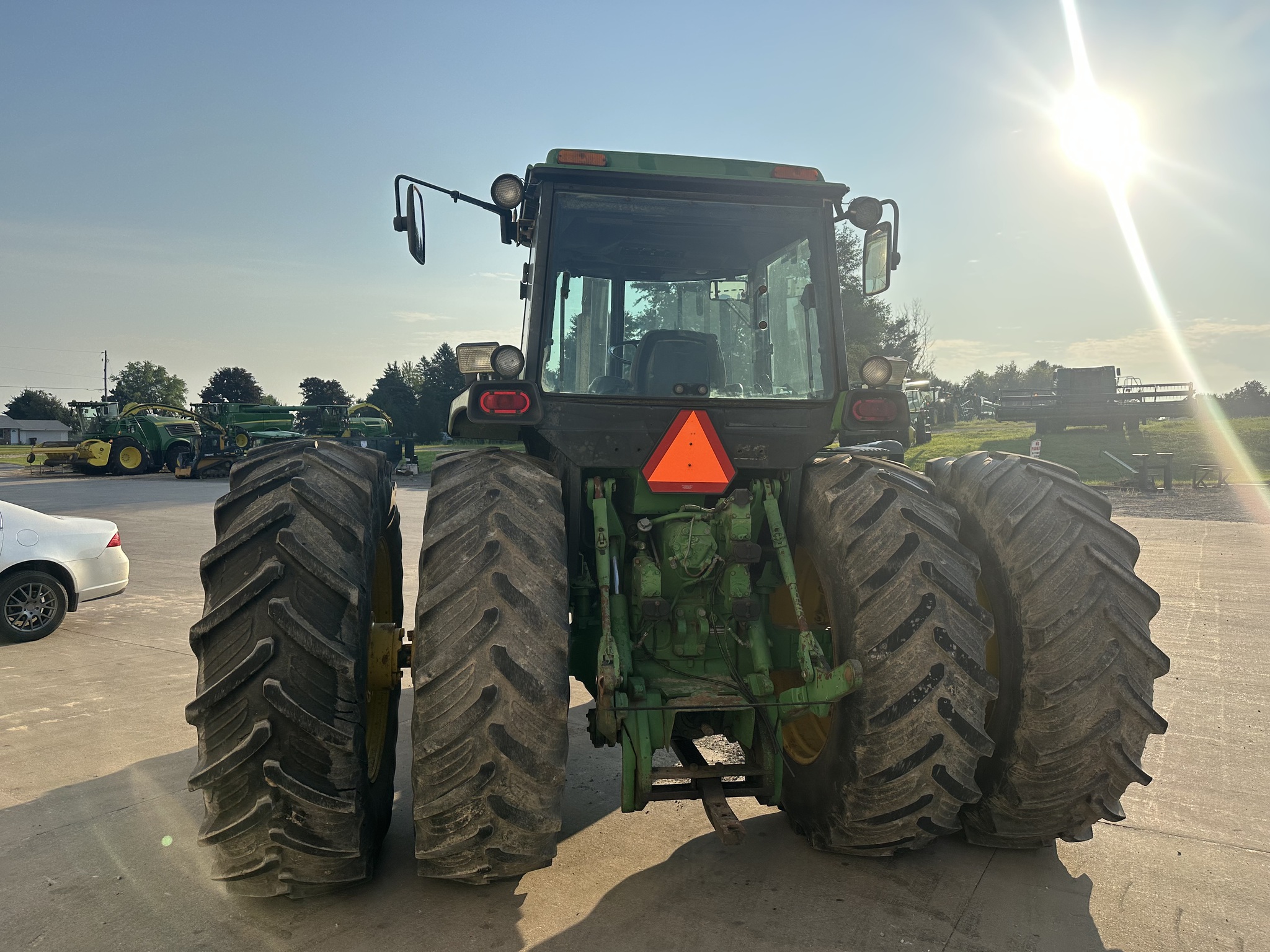 1987 John Deere 4850 Image 11
