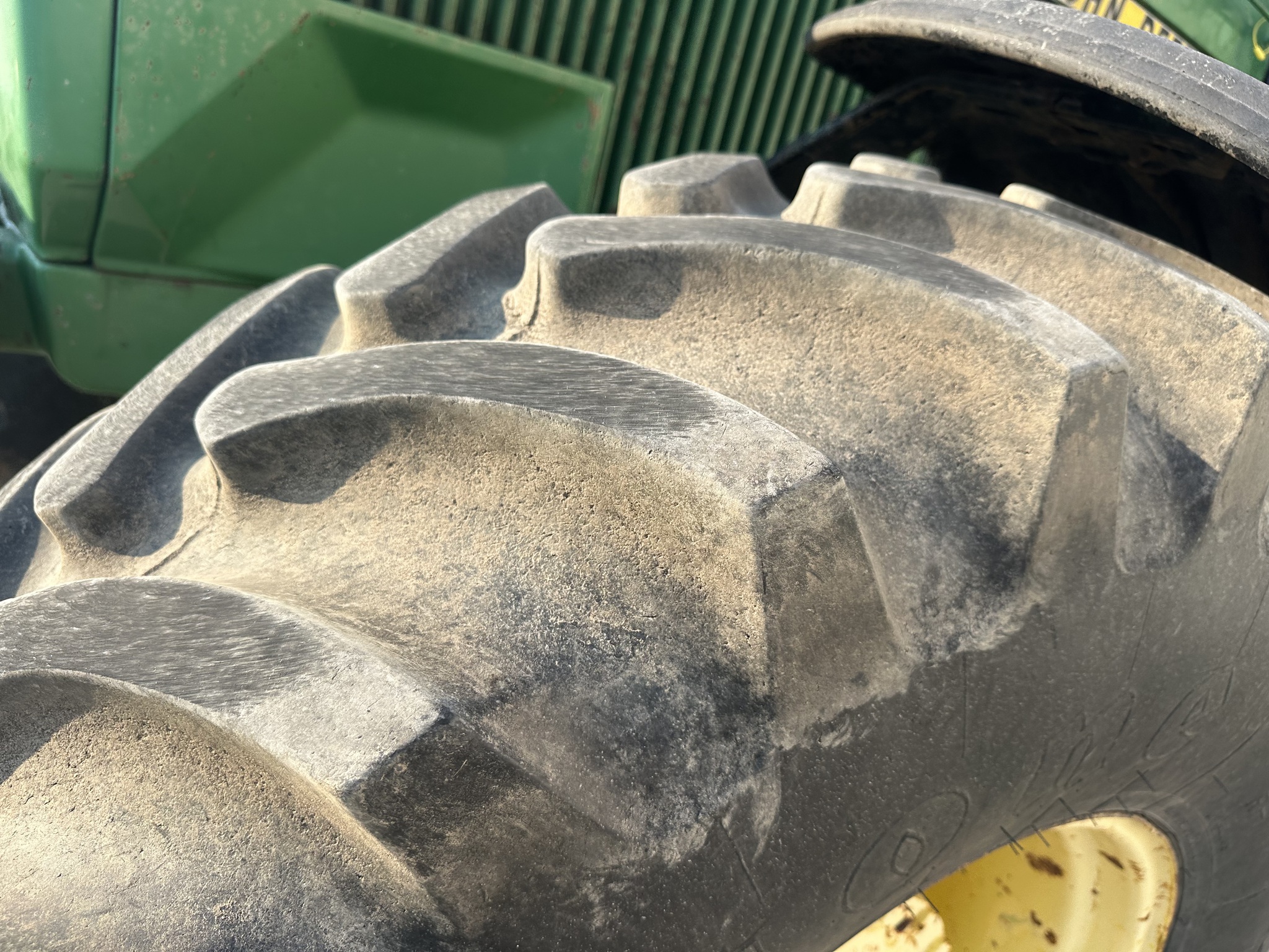 1987 John Deere 4850 Image 6