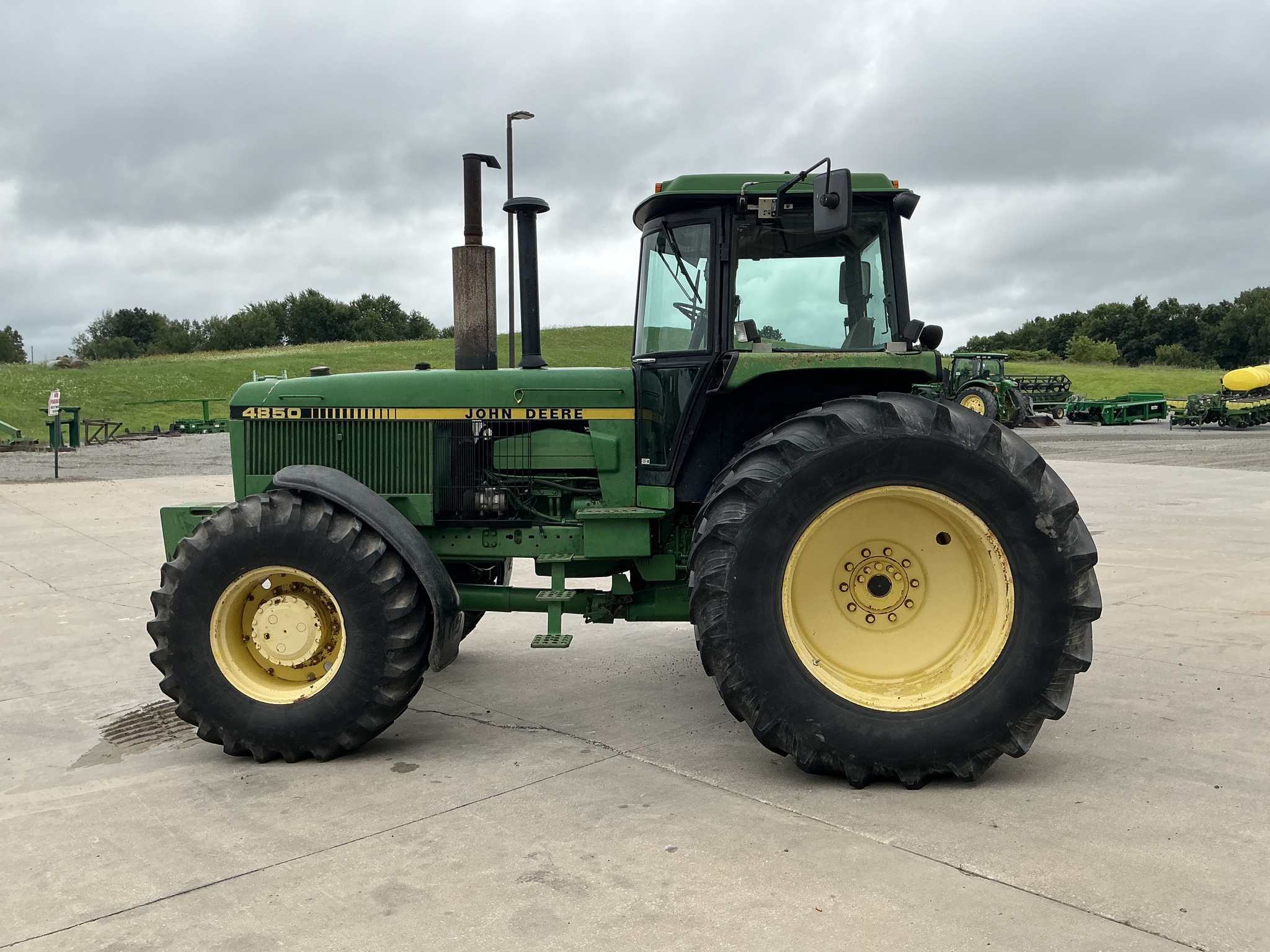 1987 John Deere 4850 Image 23