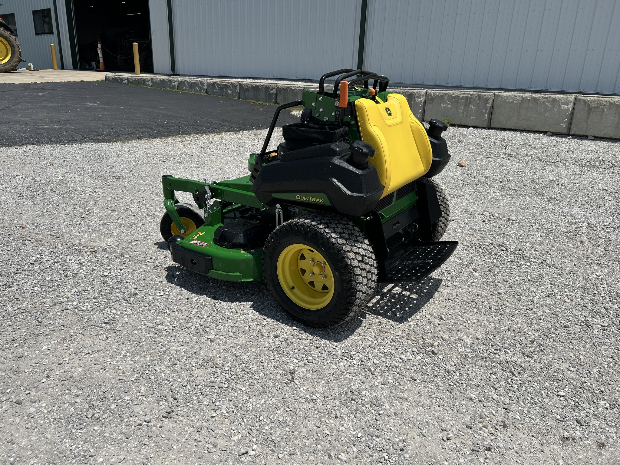  2025 John Deere Q850M at Heritage Tractor in Pittsburg, KS