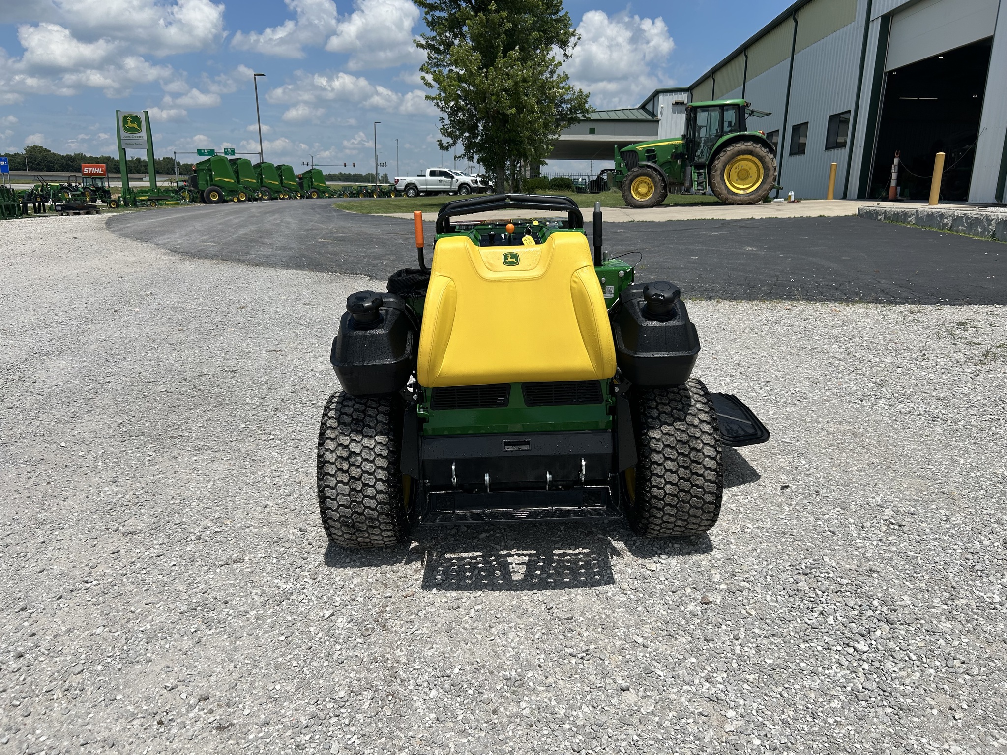  2025 John Deere Q850M at Heritage Tractor in Pittsburg, KS