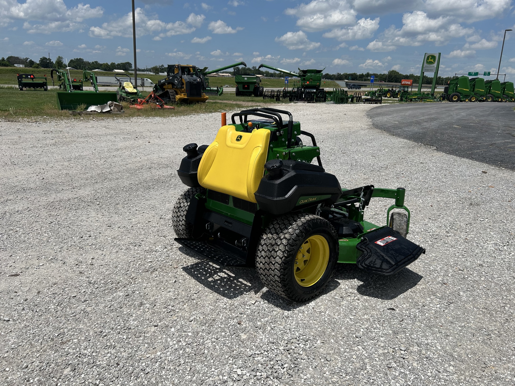  2025 John Deere Q850M at Heritage Tractor in Pittsburg, KS