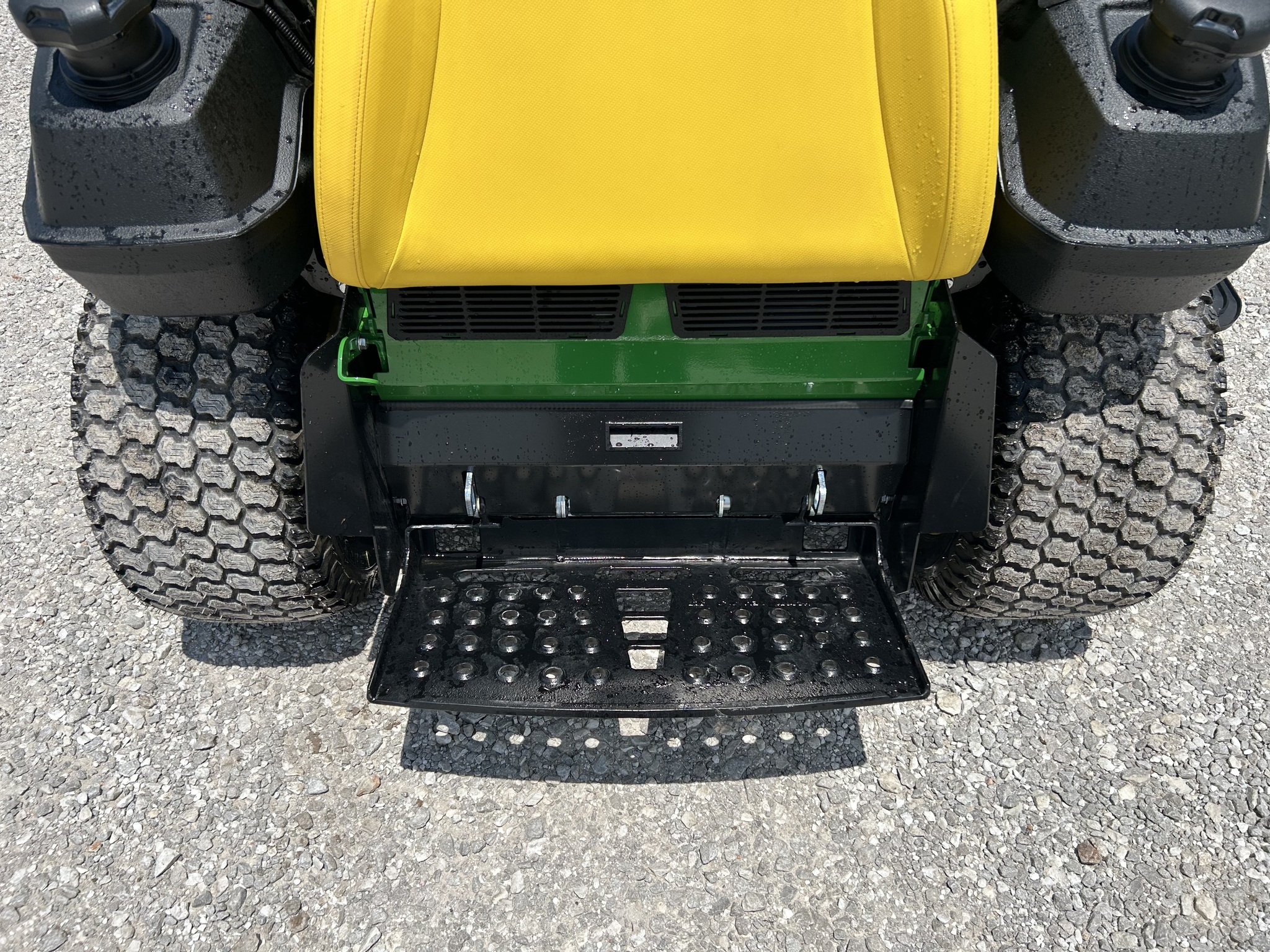  2025 John Deere Q850M at Heritage Tractor in Pittsburg, KS