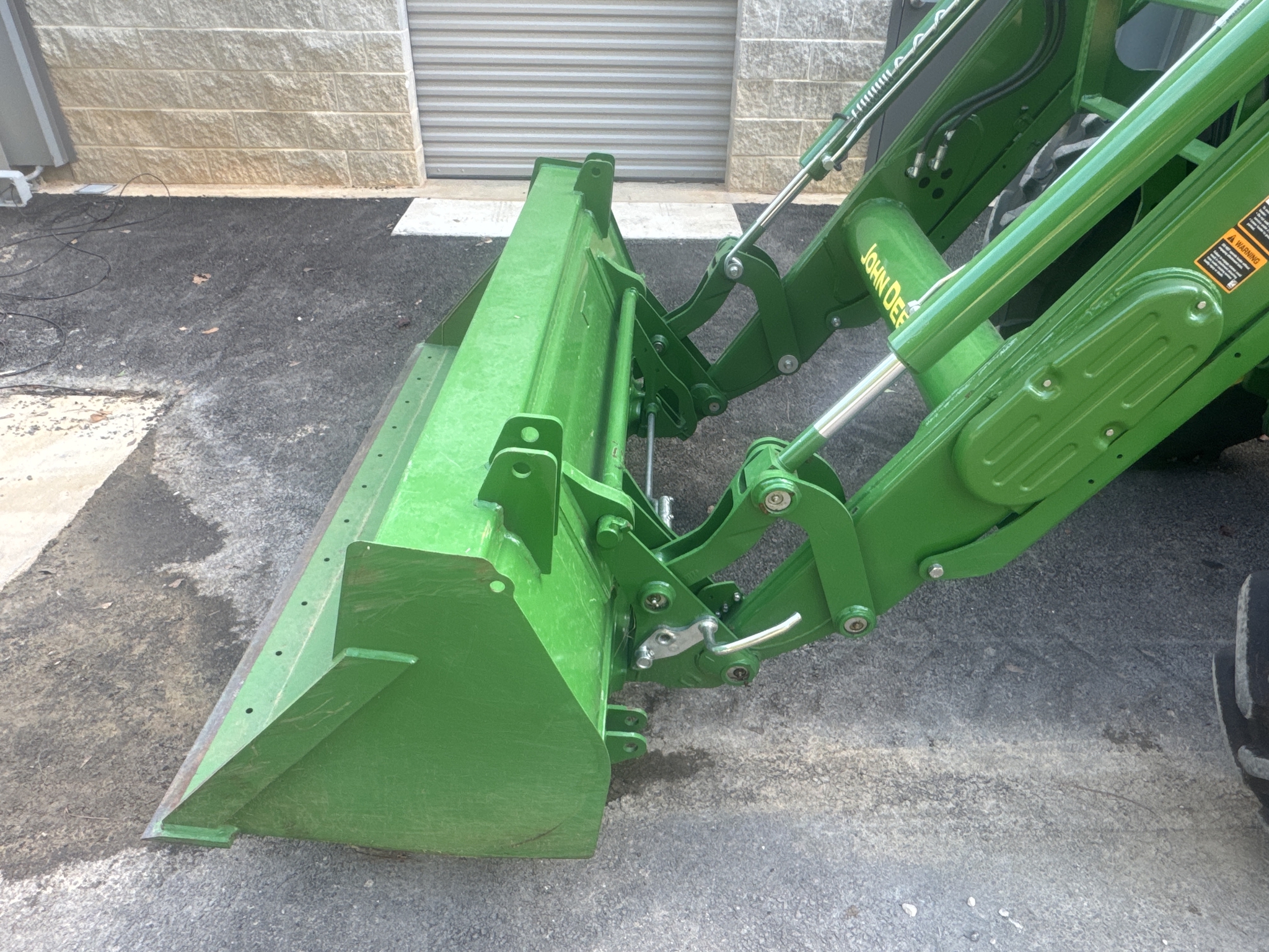 2024 John Deere 6105E Cab Image 15