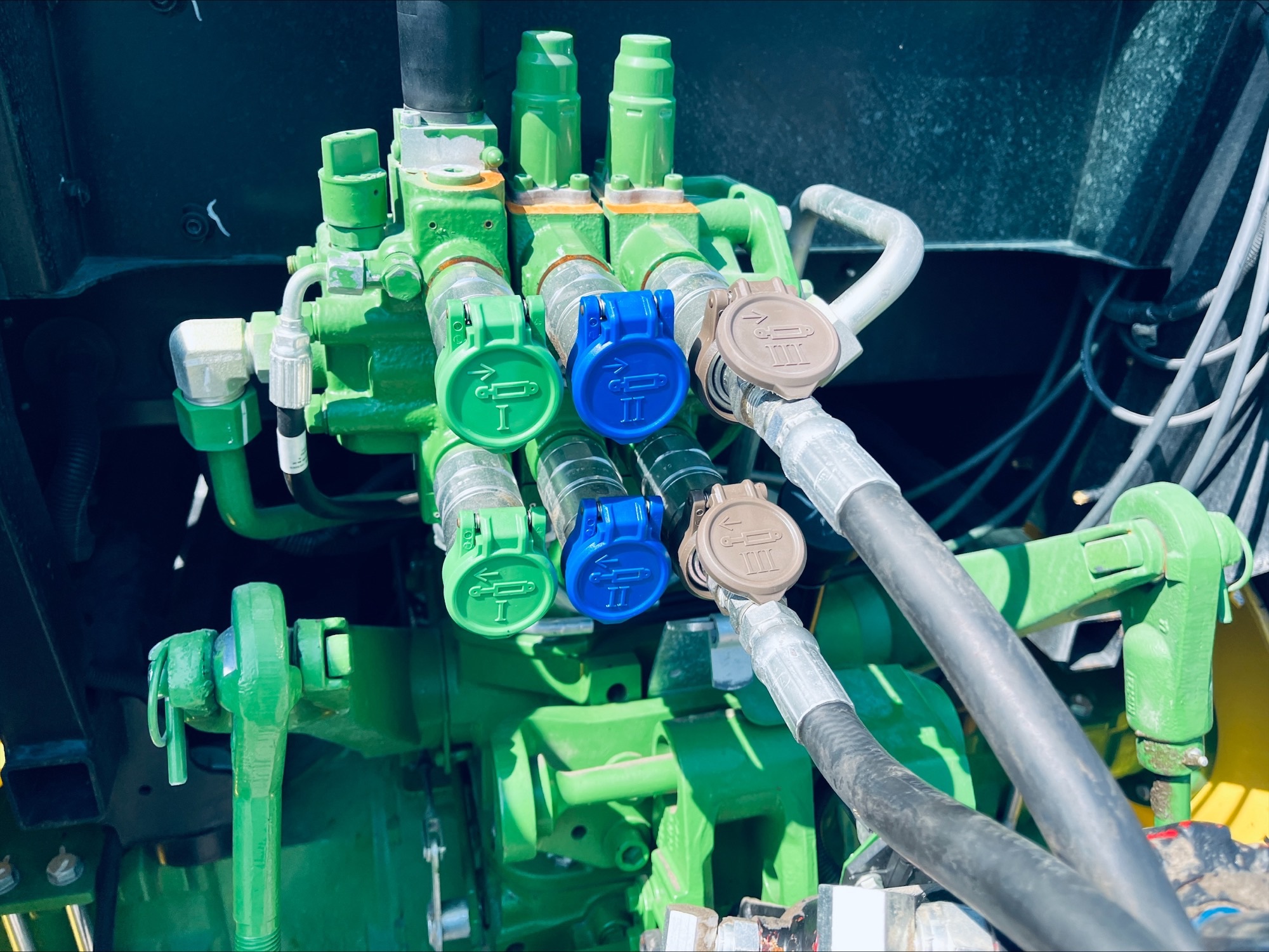 2022 John Deere 5090E Image 22
