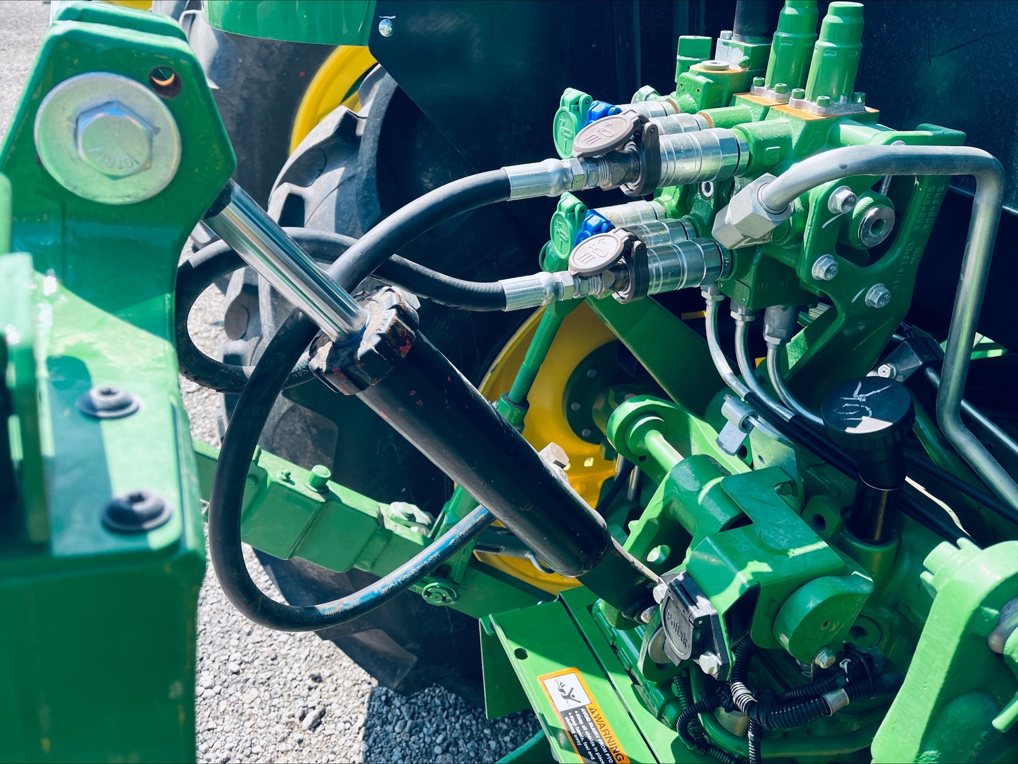 2022 John Deere 5090E Image 24