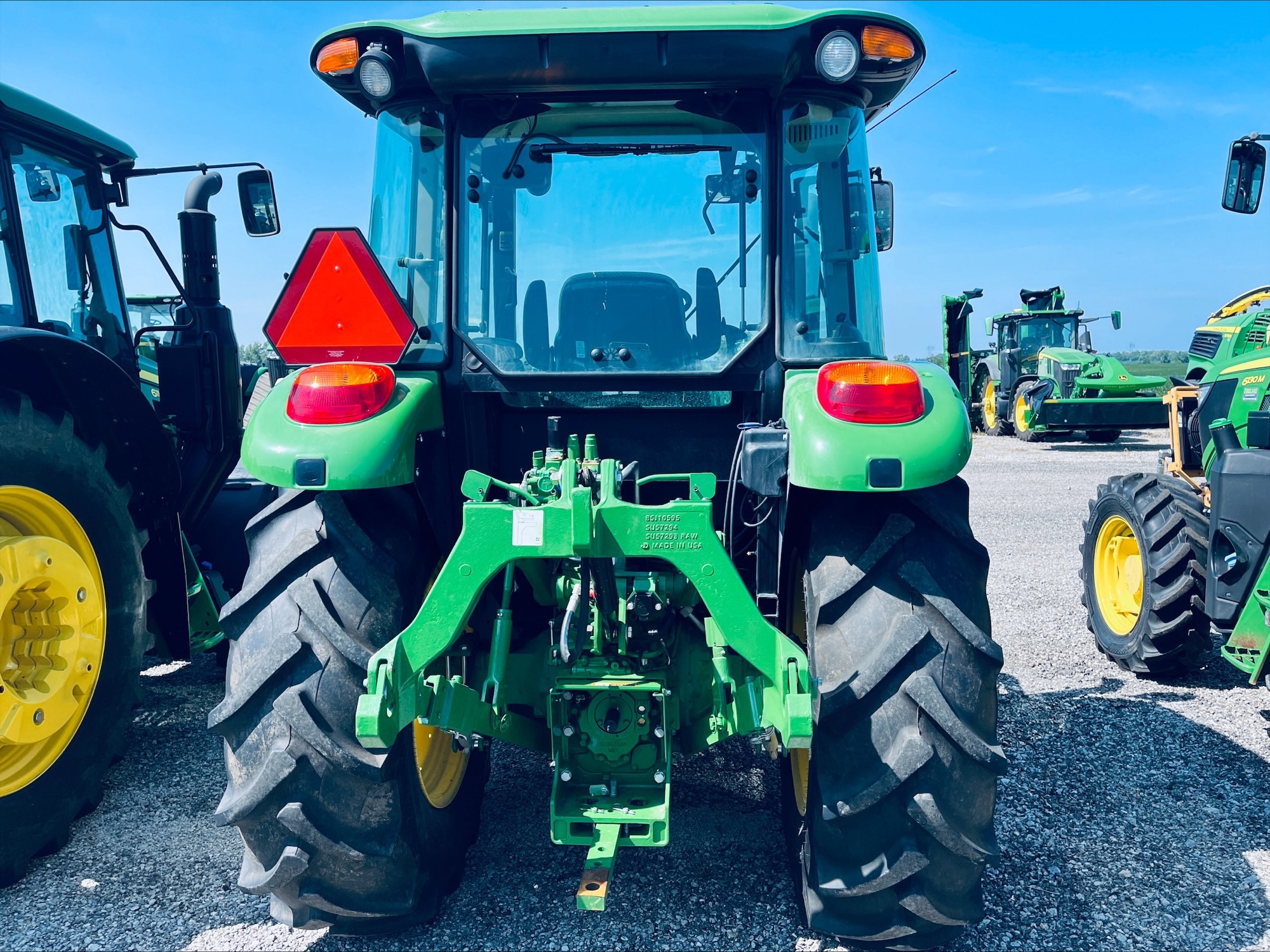 2022 John Deere 5090E Image 9