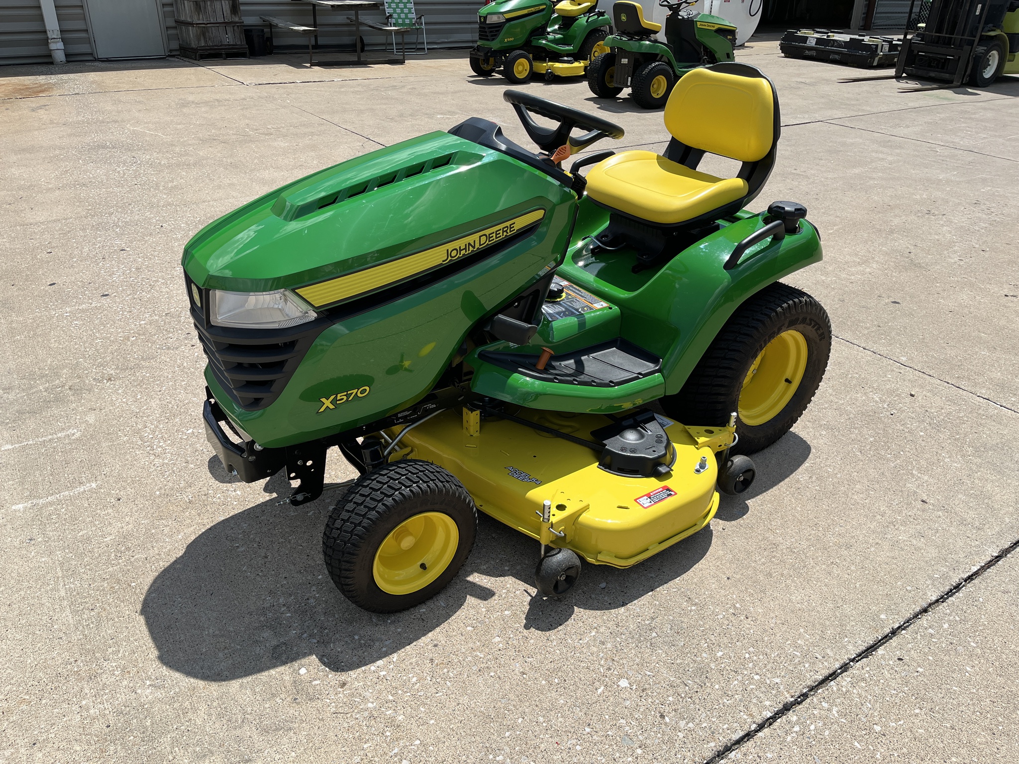 2020 John Deere X570 Image 1
