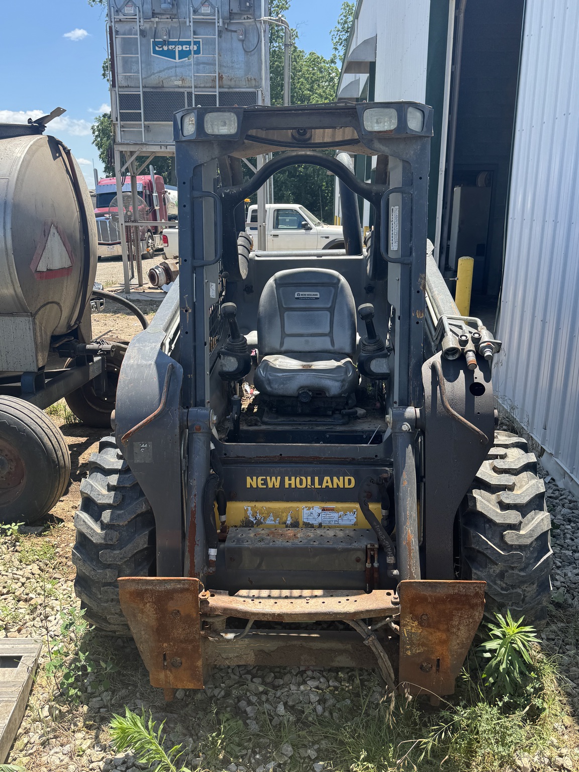 2017 New Holland L218 Image 2