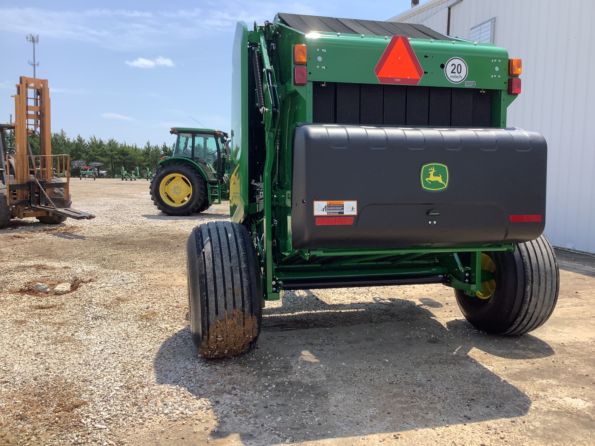 2024 John Deere 561M Image 7