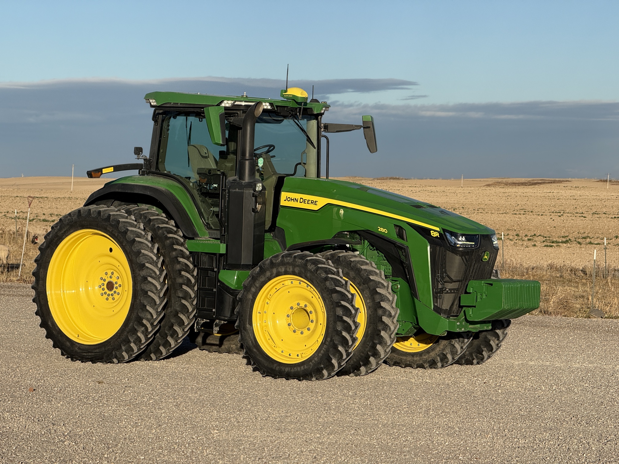 2022 John Deere 8R 280 Image 7