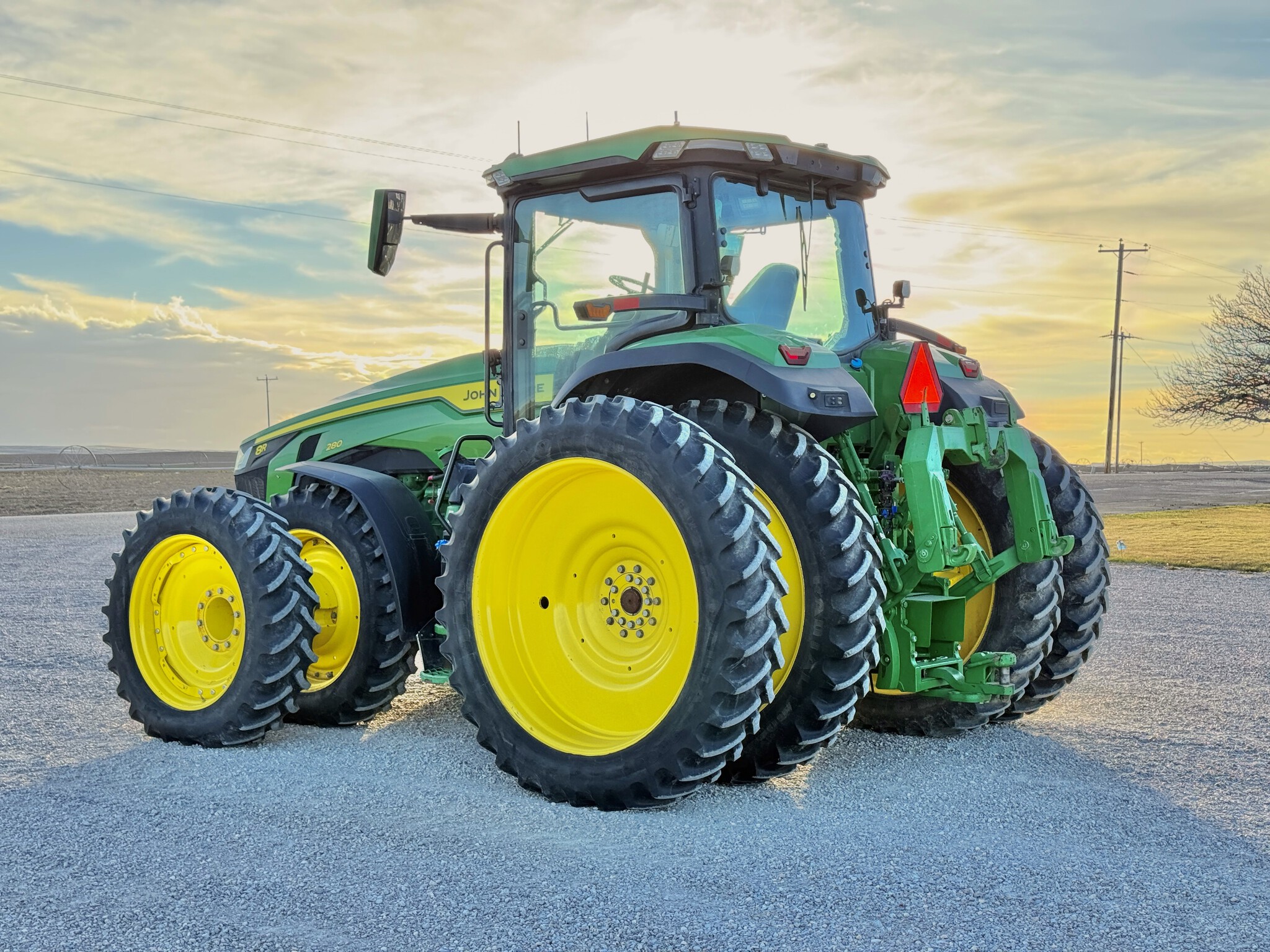 2022 John Deere 8R 280 Image 3