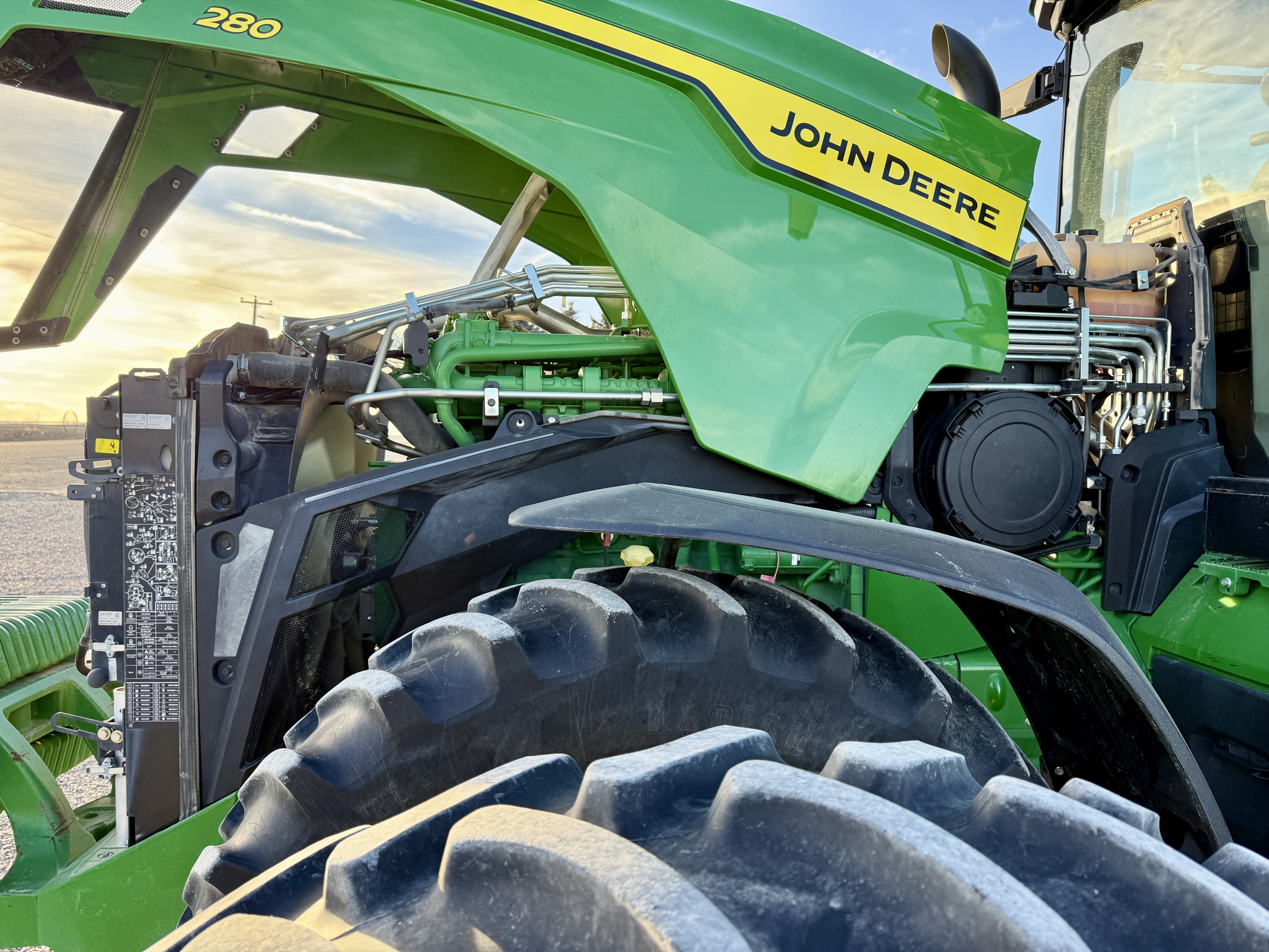 2022 John Deere 8R 280 Image 19