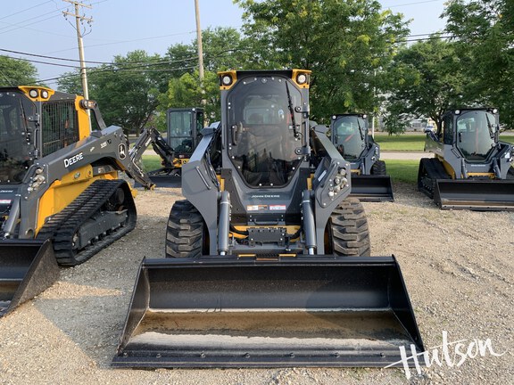 Photo of 2024 John Deere 334 P
