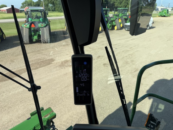 2023 John Deere X9 1000 - Photo43