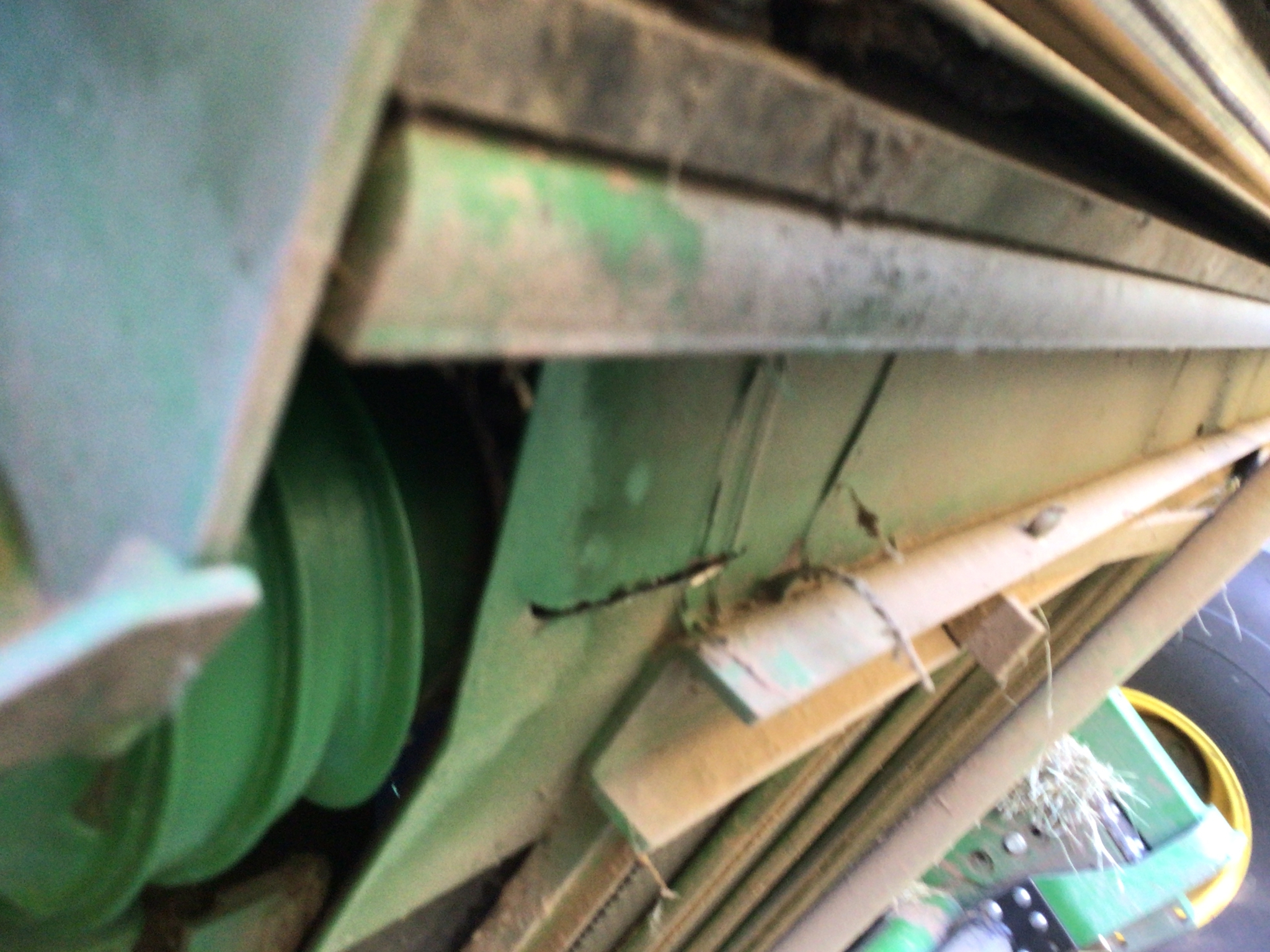 2018 John Deere 560M Image 17