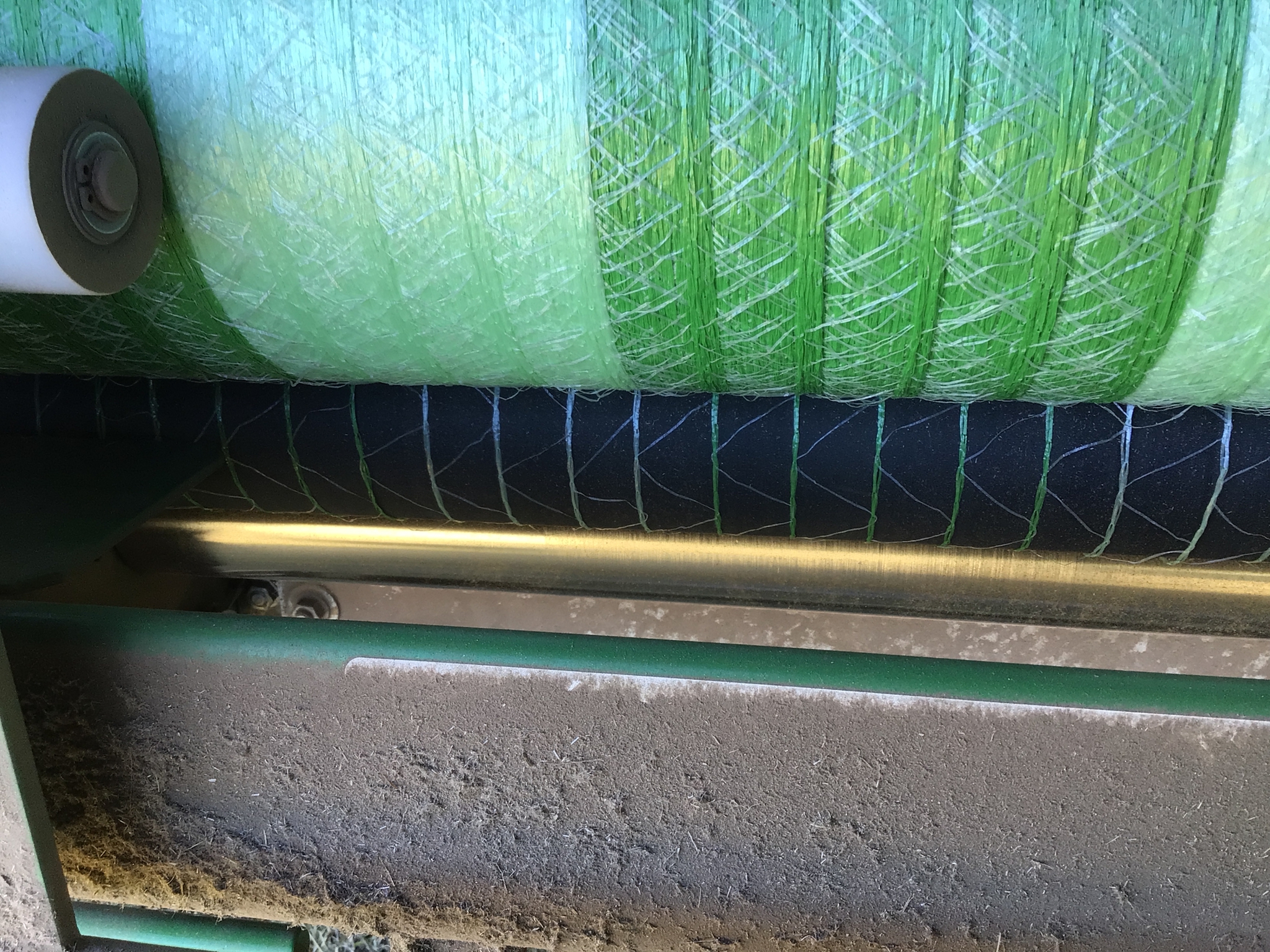 2018 John Deere 560M Image 19