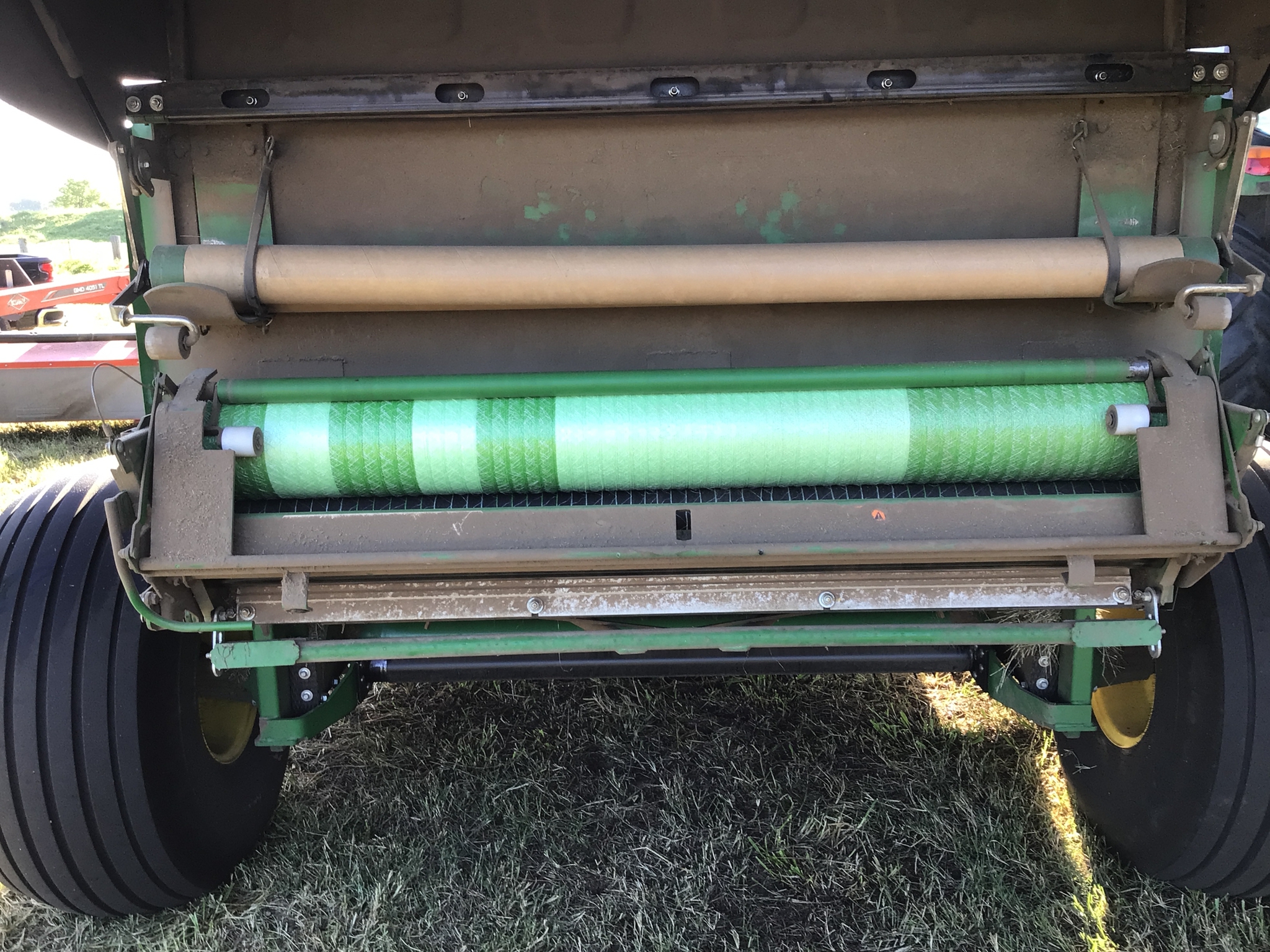 2018 John Deere 560M Image 18