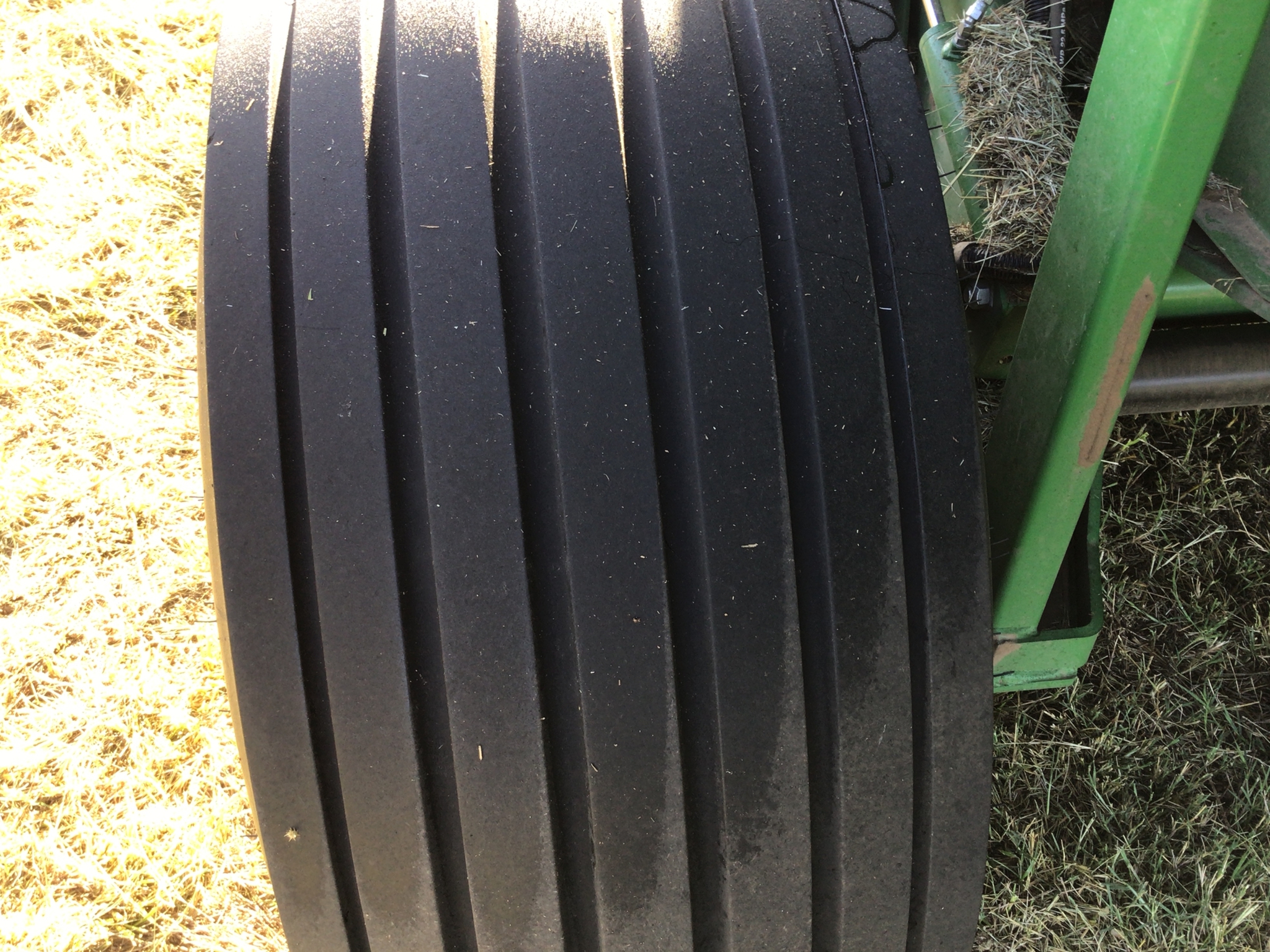 2018 John Deere 560M Image 30