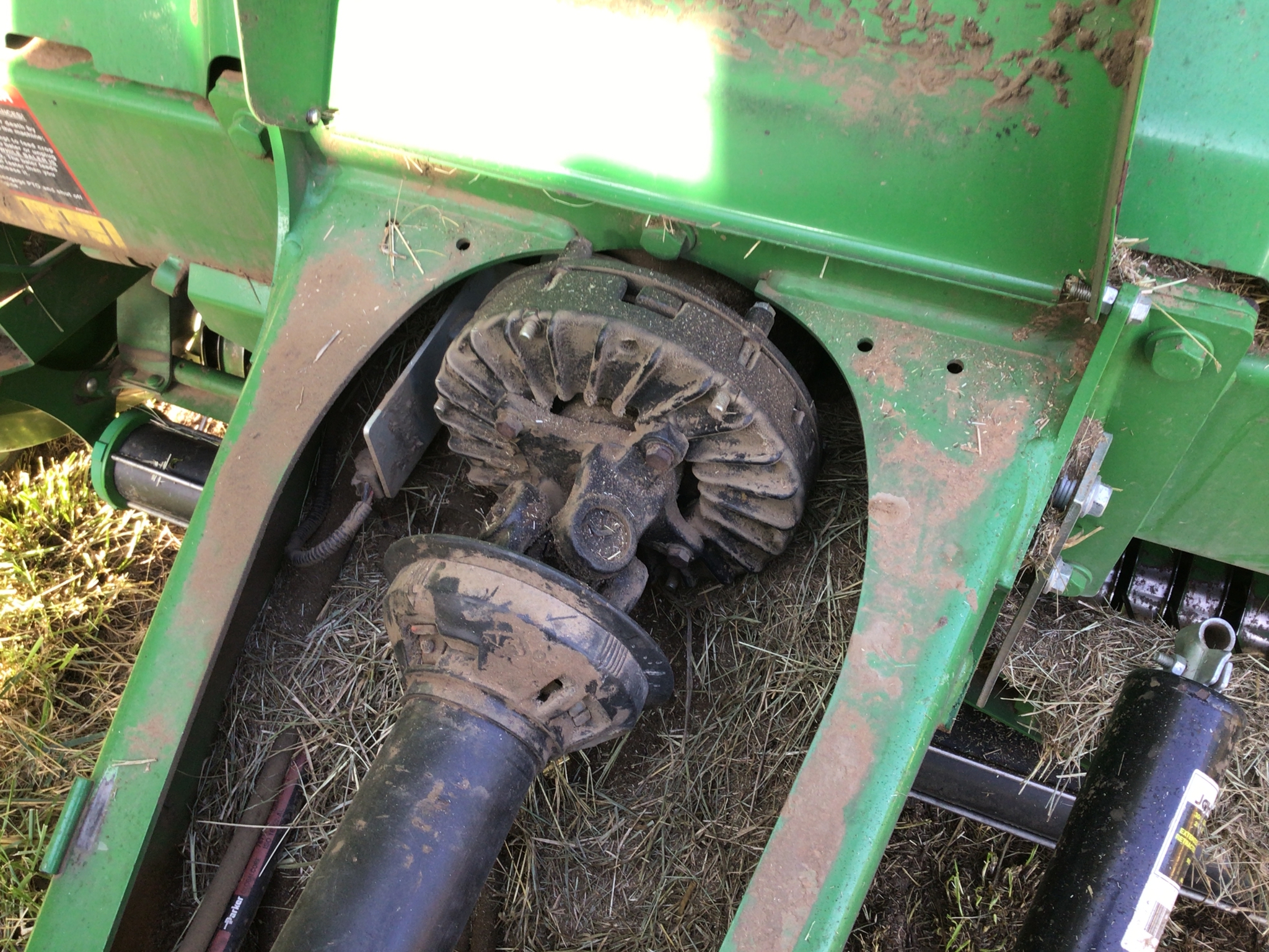 2018 John Deere 560M Image 28