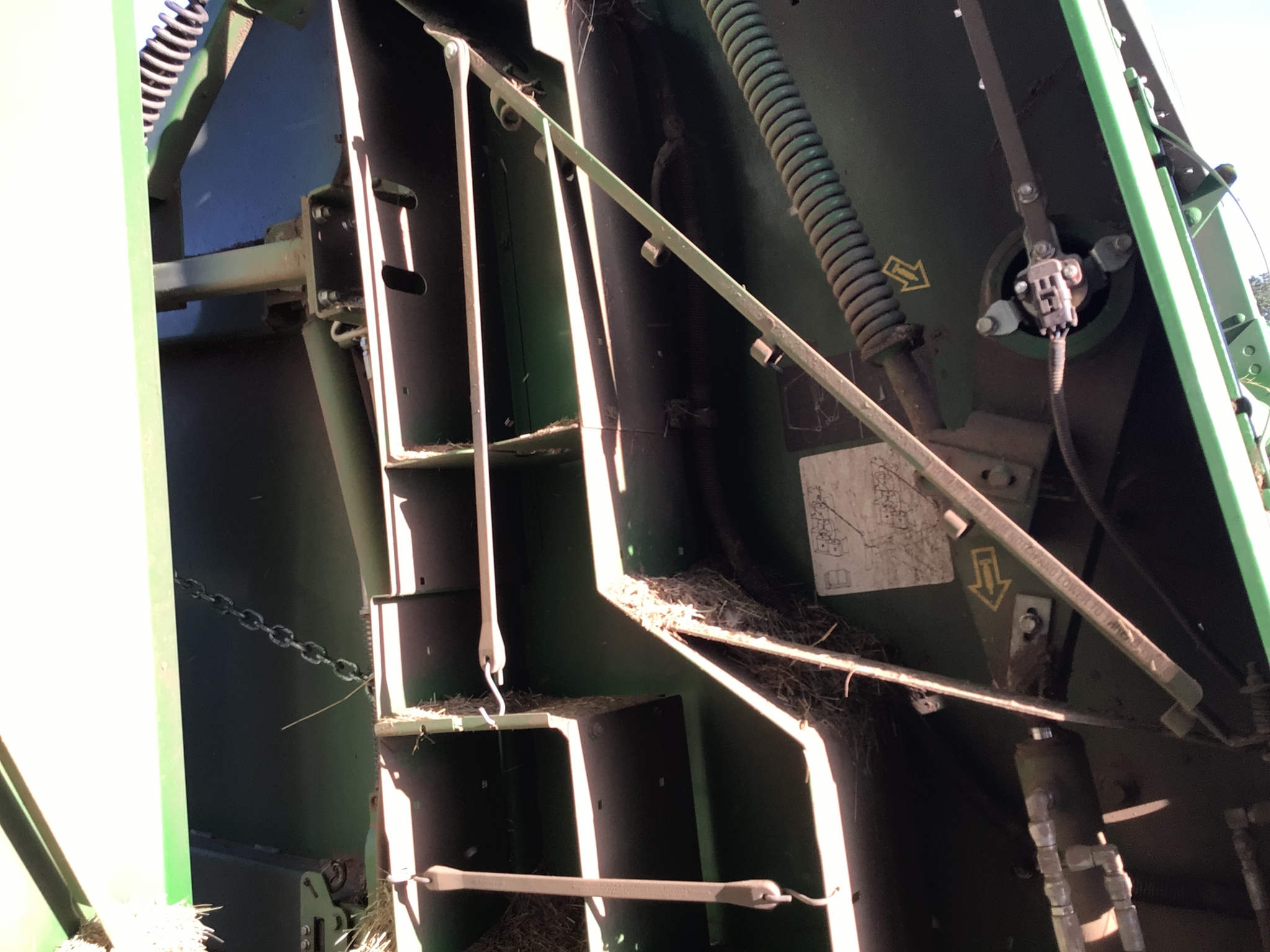 2018 John Deere 560M Image 22