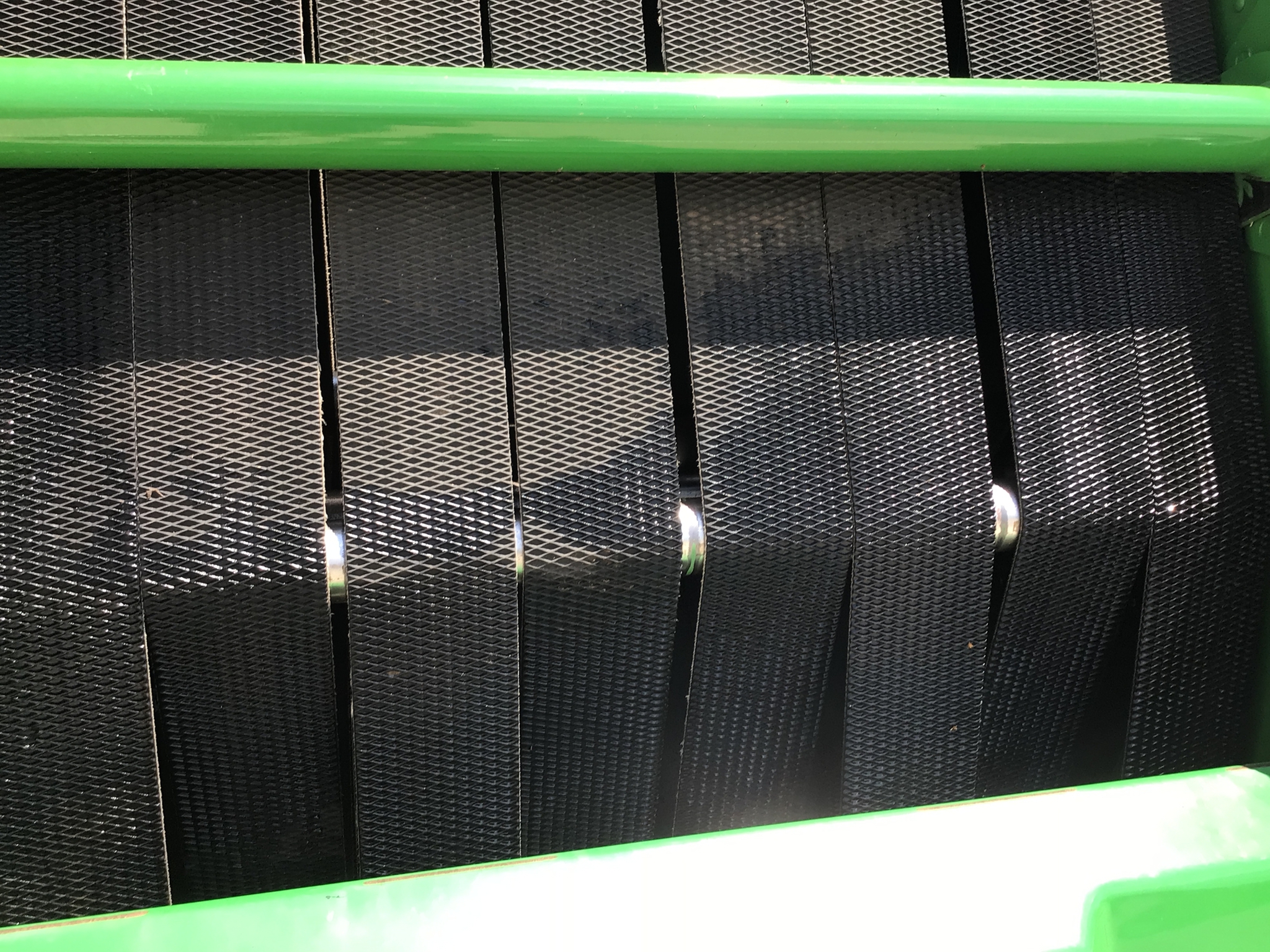 2018 John Deere 560M Image 35
