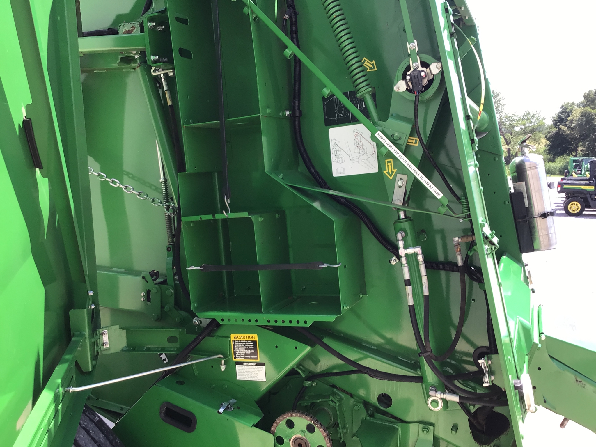 2018 John Deere 560M Image 38