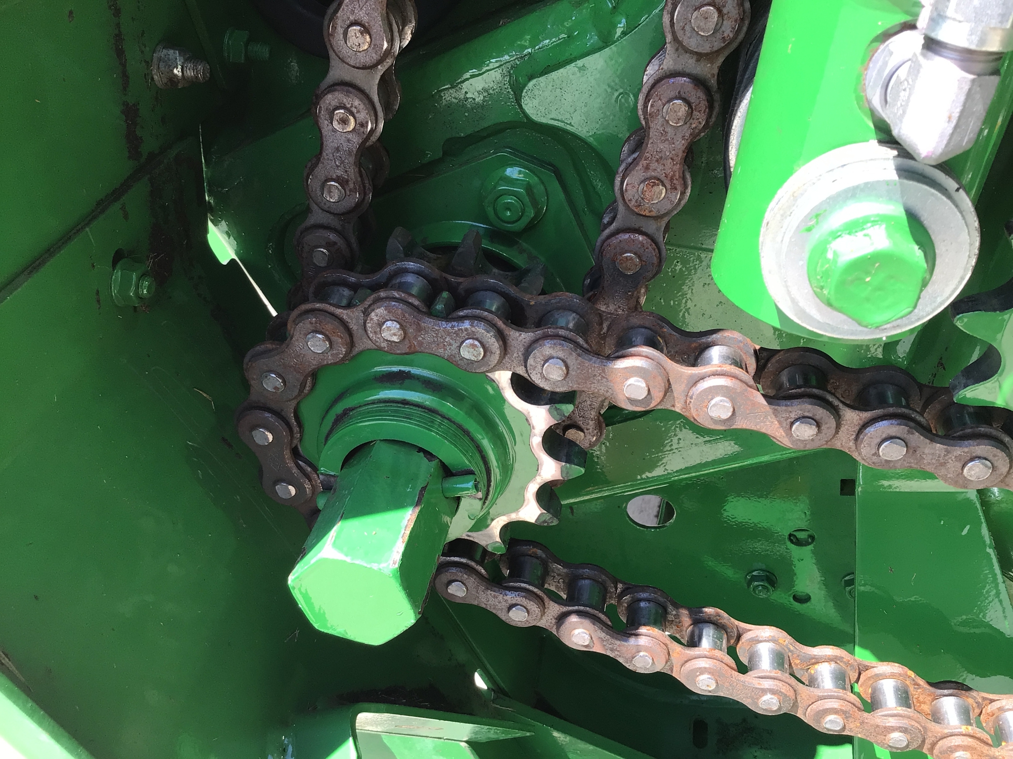 2018 John Deere 560M Image 66