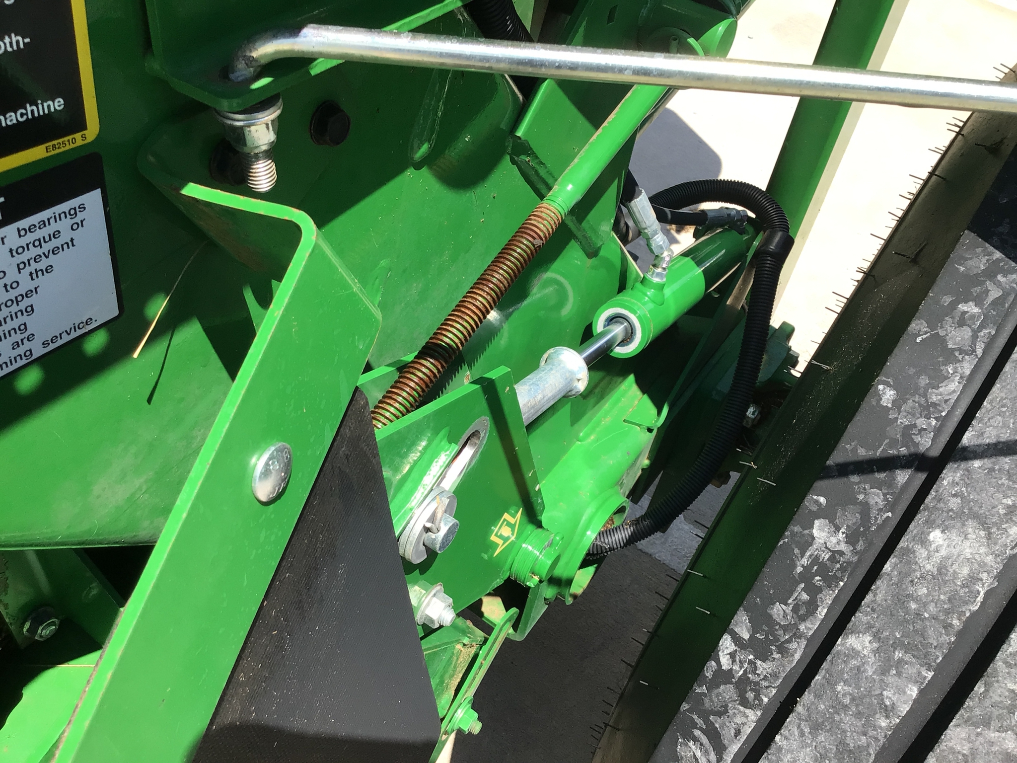 2018 John Deere 560M Image 67