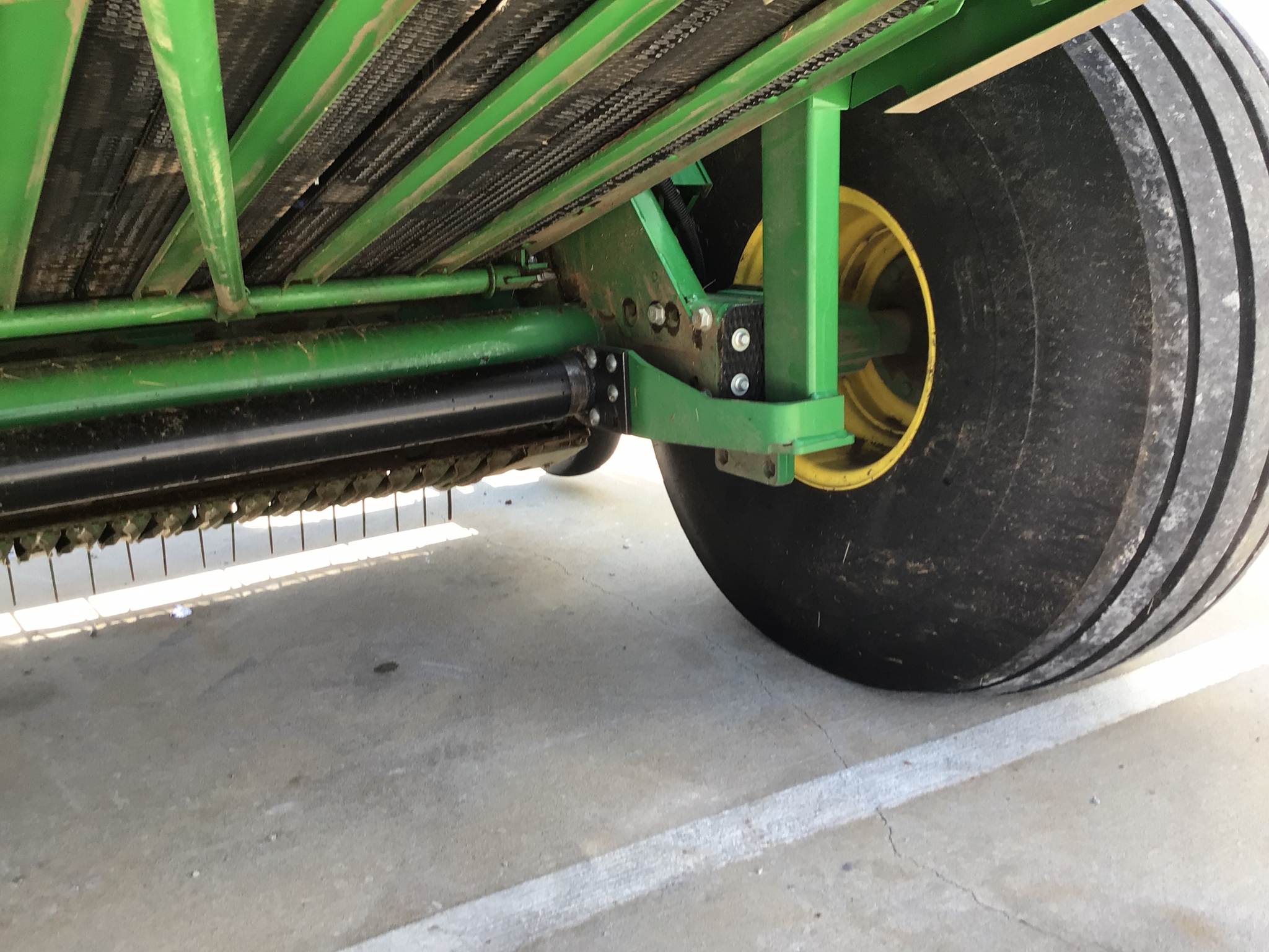 2018 John Deere 560M Image 75