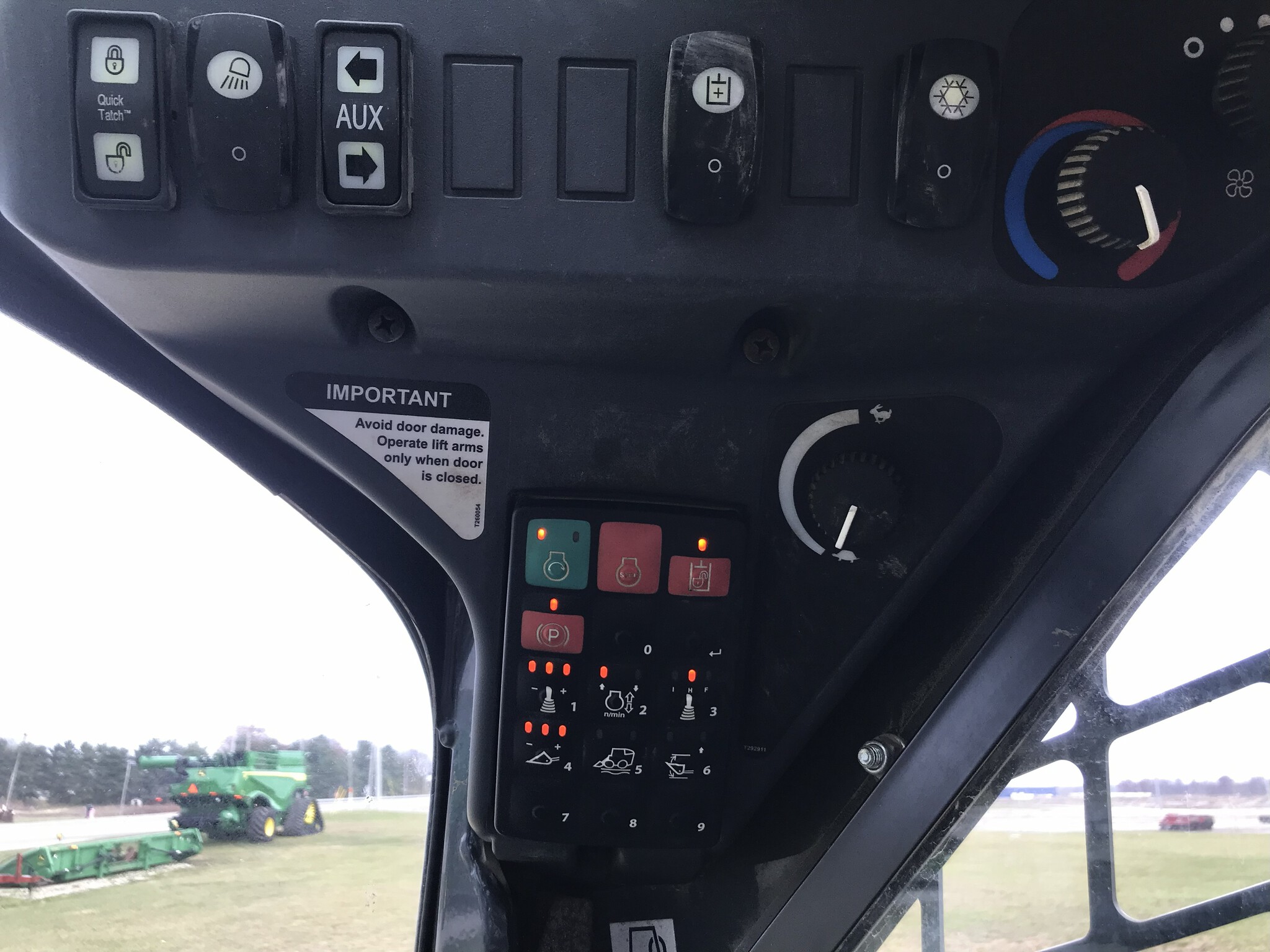2019 John Deere 333G Image 11