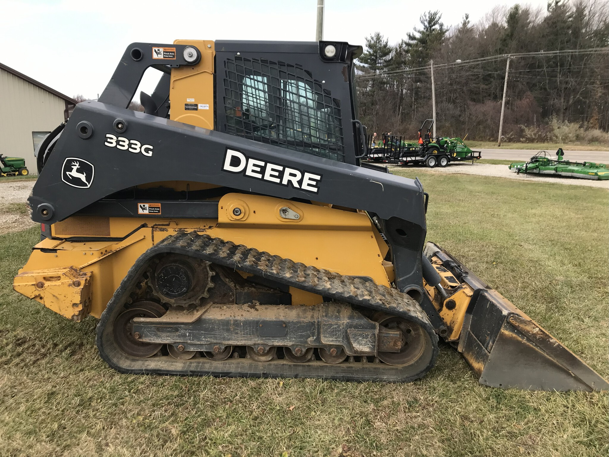 2019 John Deere 333G Image 2