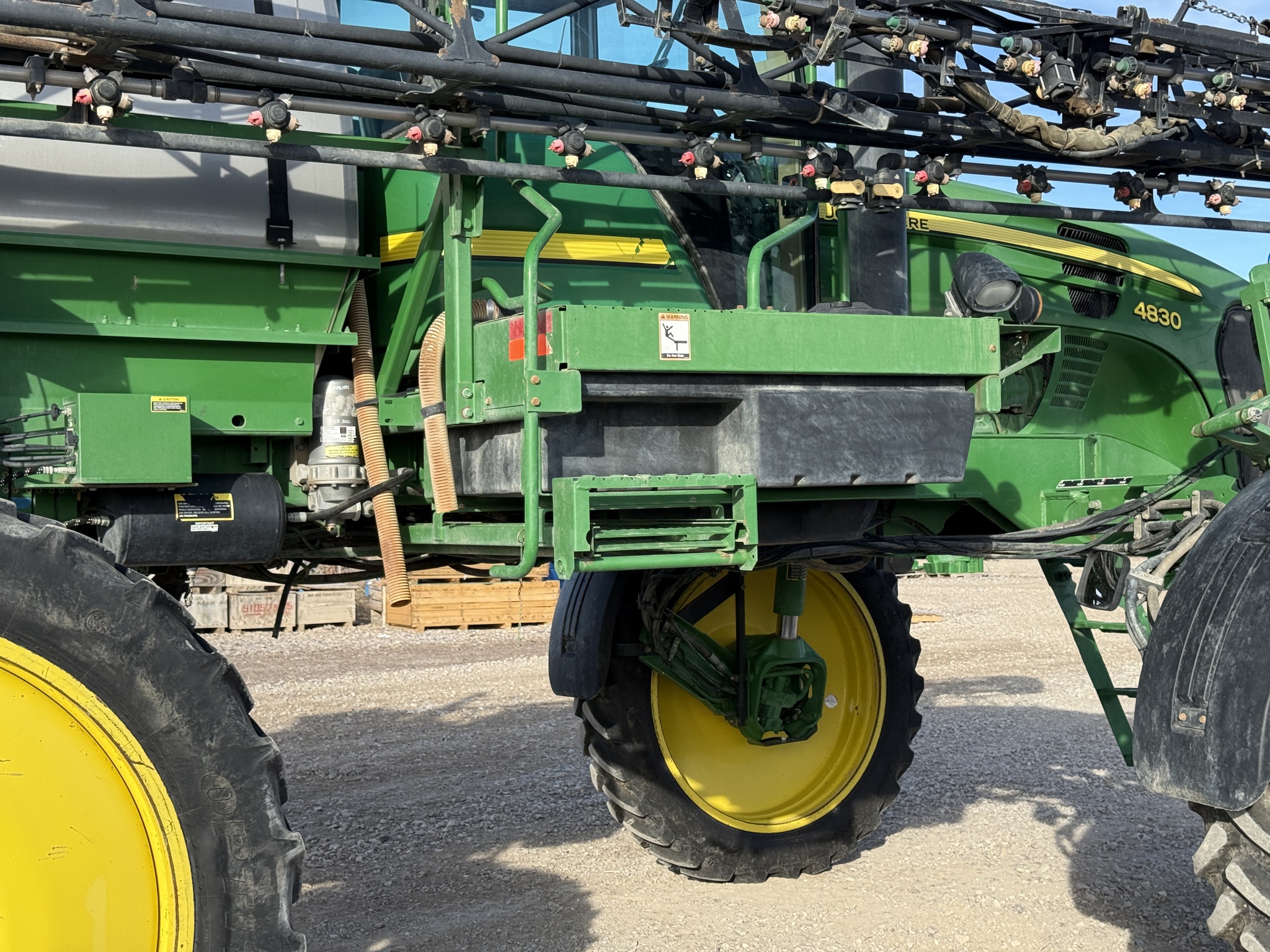 2008 John Deere 4830 Image 31