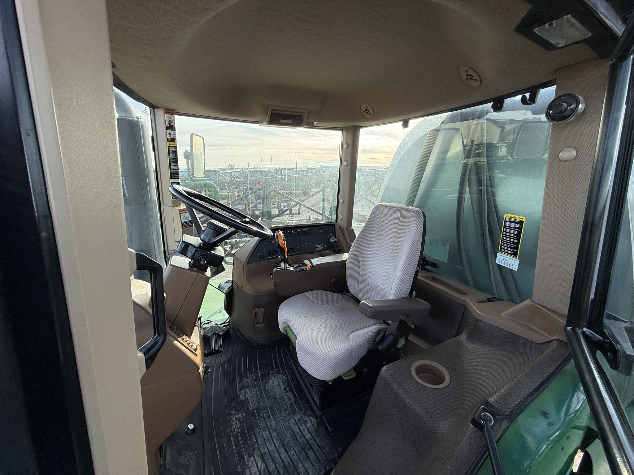 2008 John Deere 4830 Image 9