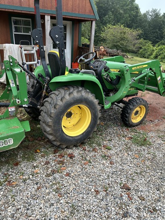 2016 John Deere 3038E