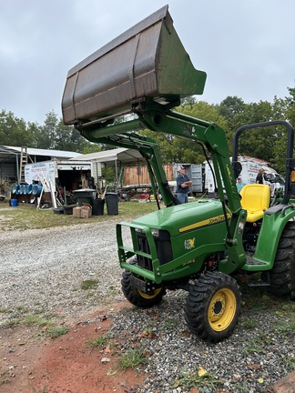 2016 John Deere 3038E