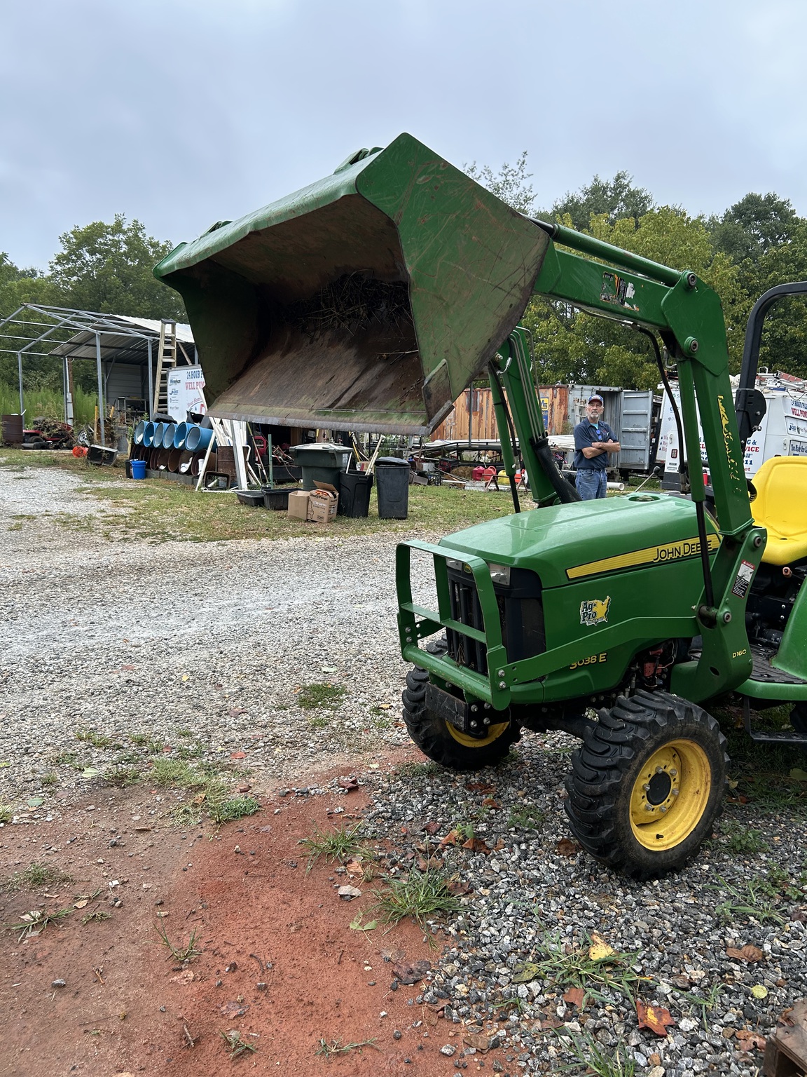 2016 John Deere 3038E Image 11