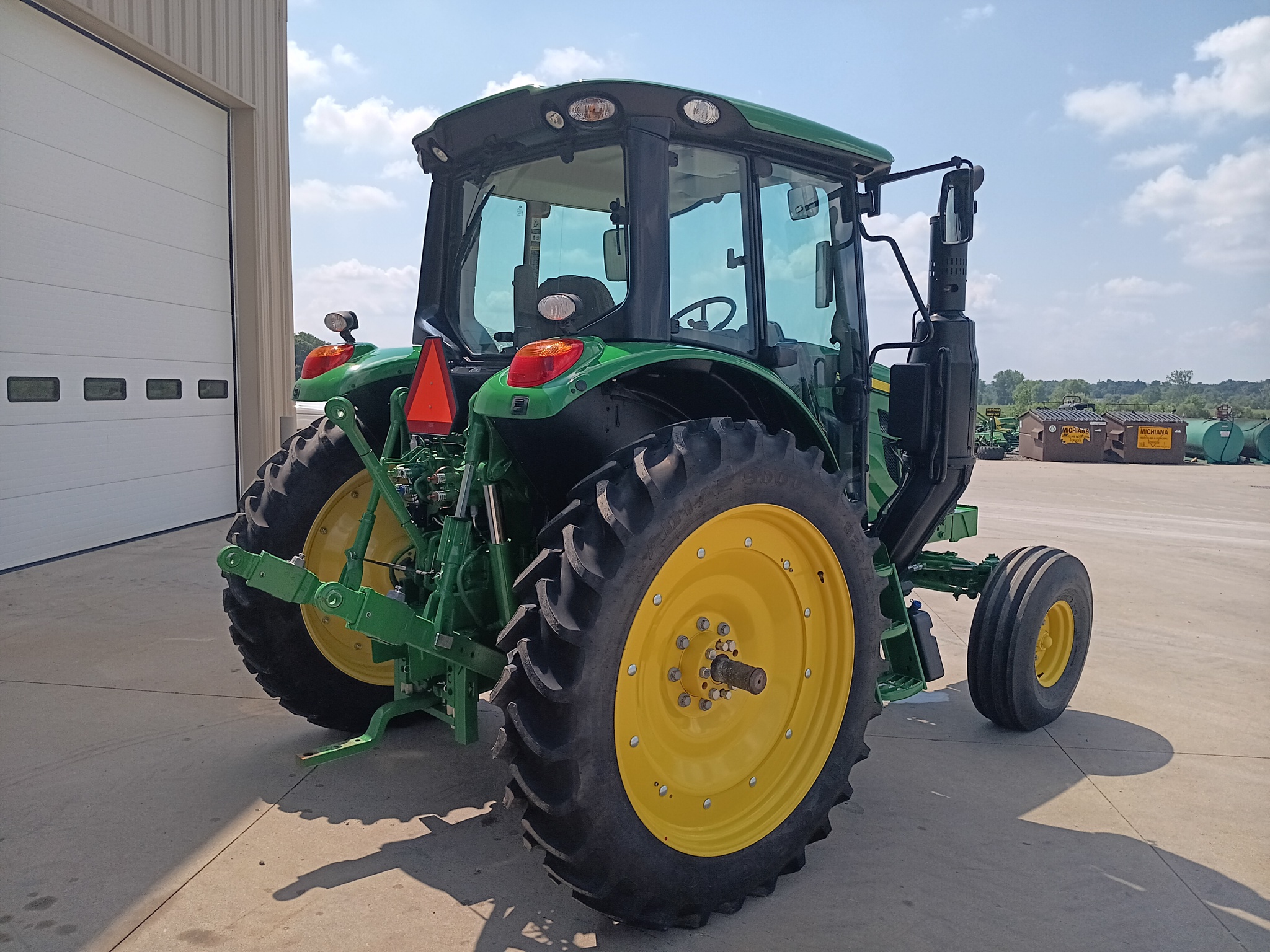 2023 John Deere 6110M Image 7