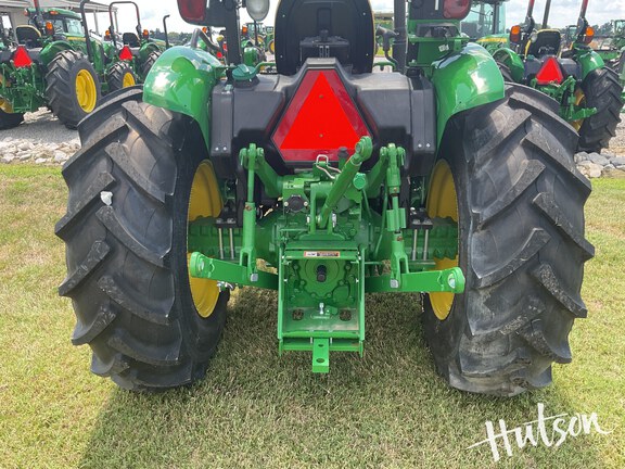 Photo of 2024 John Deere 5075E