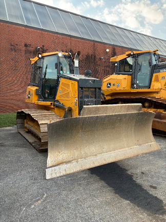 2023 John Deere 700L
